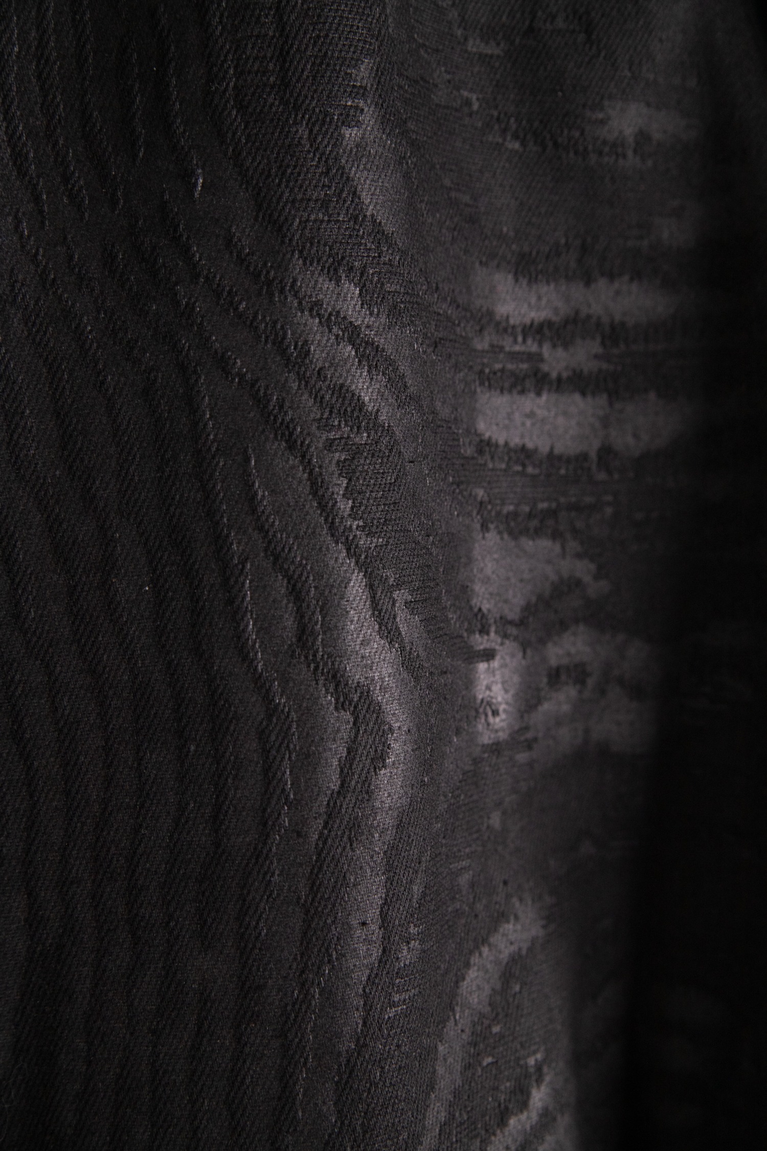 AM Couture Bomberjacke mit dezentem Zebramuster in Schwarz