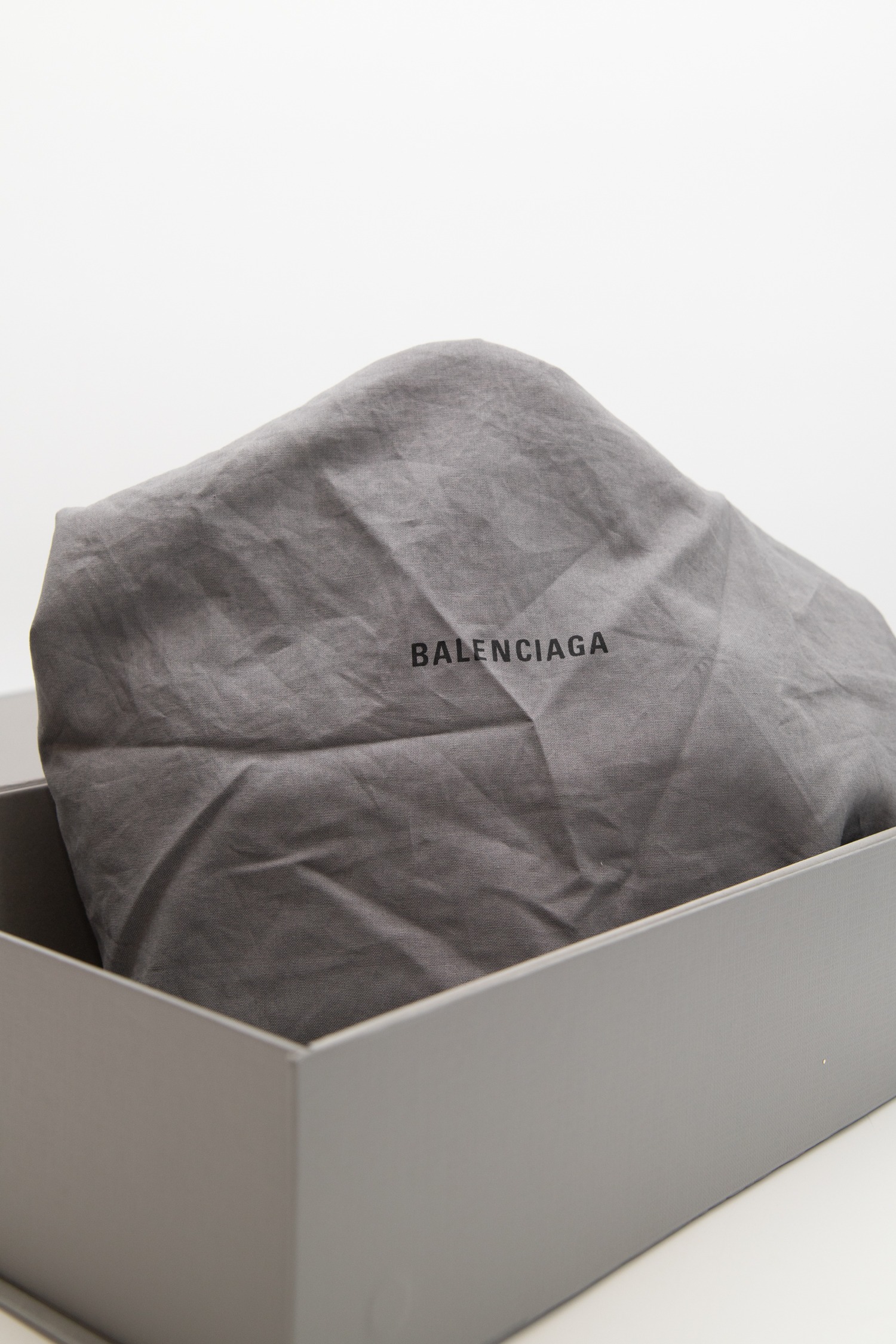 Balenciaga "Hourglass Small" Umhängetasche aus Leder