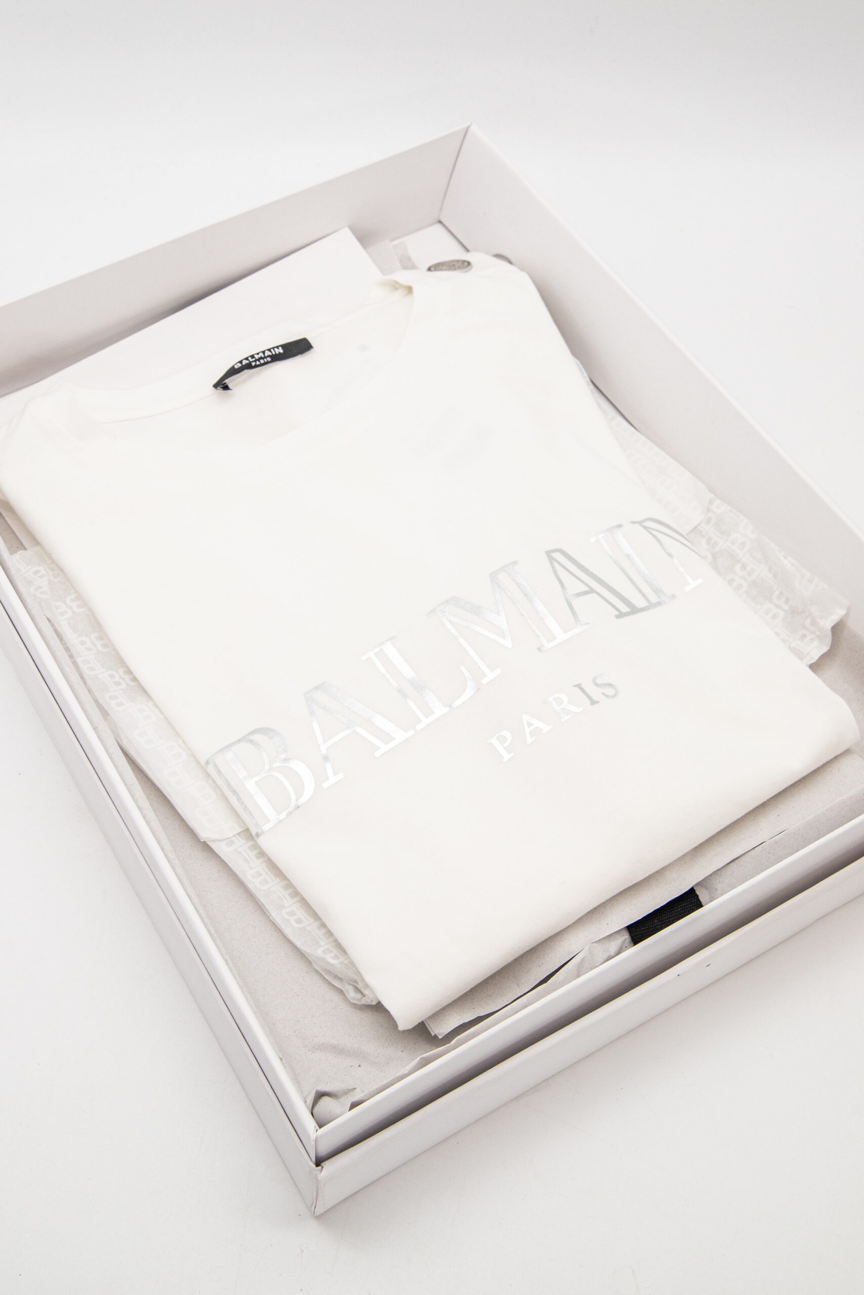 Balmain T-Shirt in Weiß und Silber