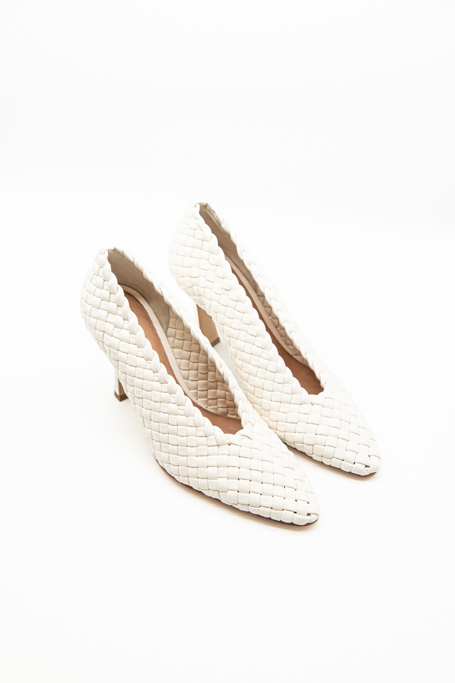 Bottega Veneta "Sofia" Pumps in Weiß