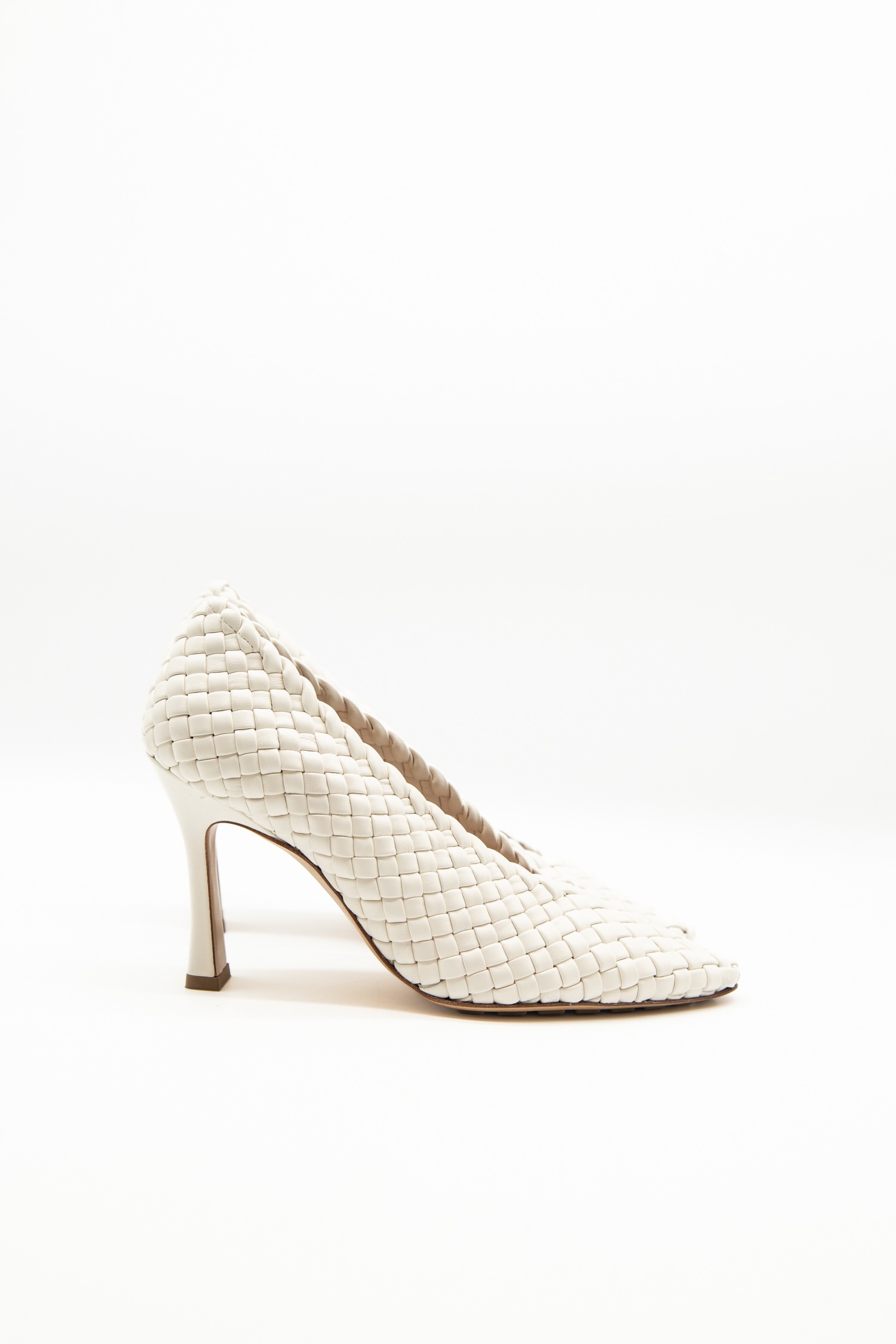 Bottega Veneta "Sofia" Pumps in Weiß