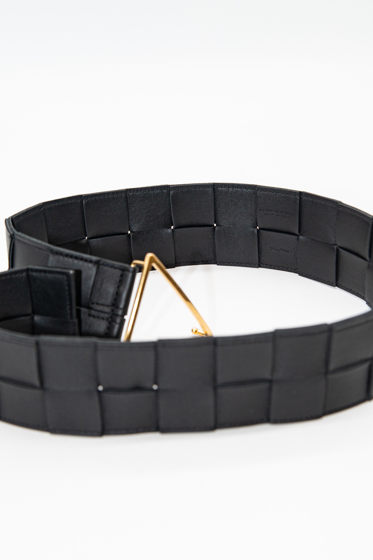 Bottega Veneta Flechtgürtel in Schwarz und Gold