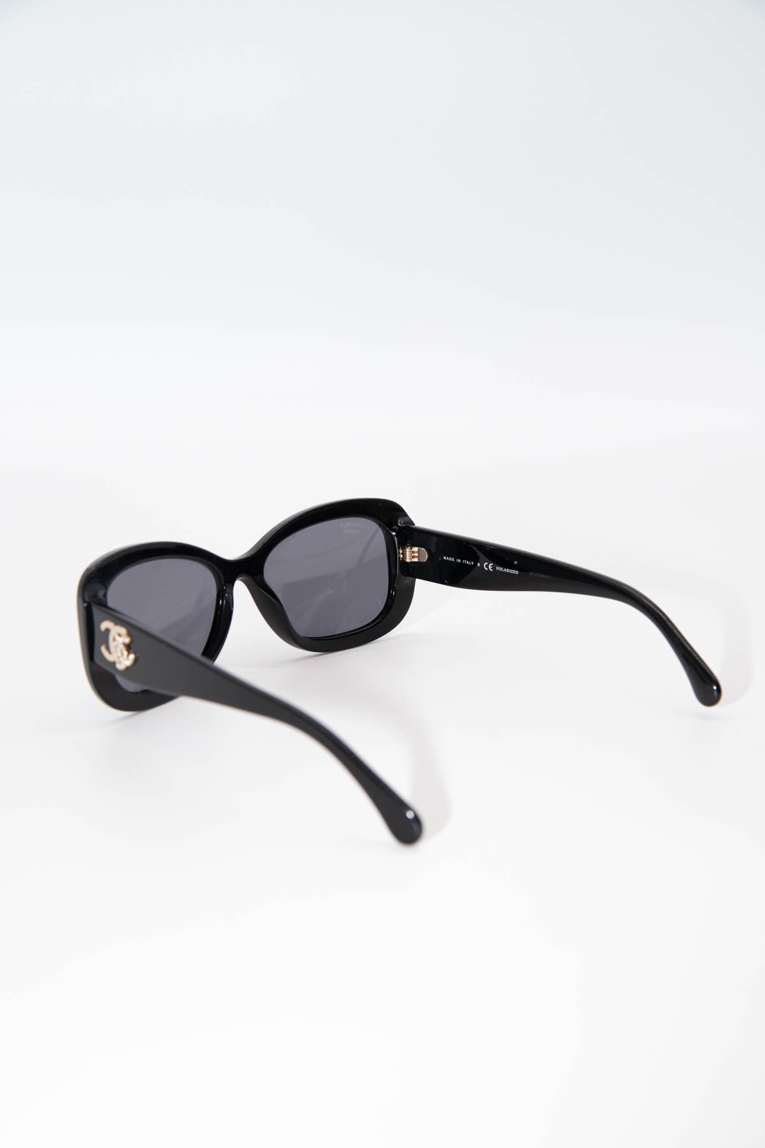 Chanel Sonnenbrille in Schwarz und Gold