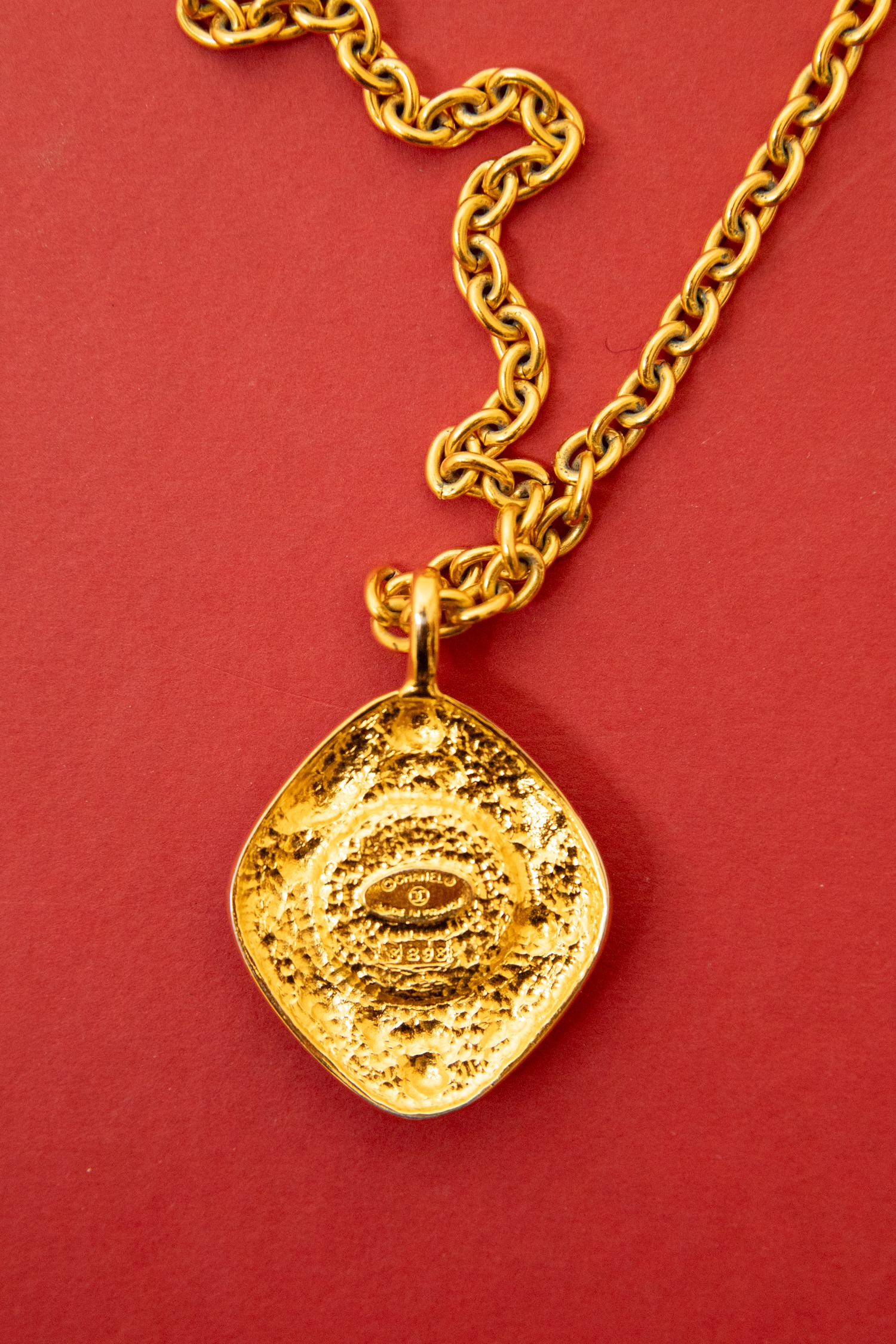 Chanel Vintage Halskette in Gold und Ecru