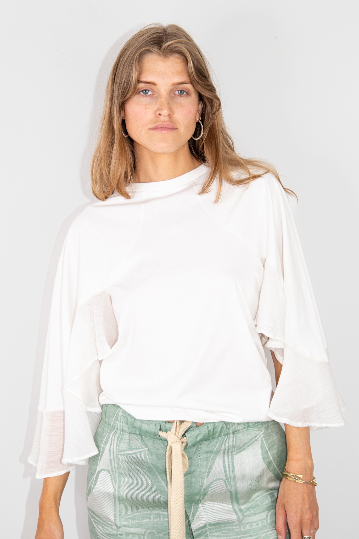Chloé T-Shirt mit Volants in Weiß