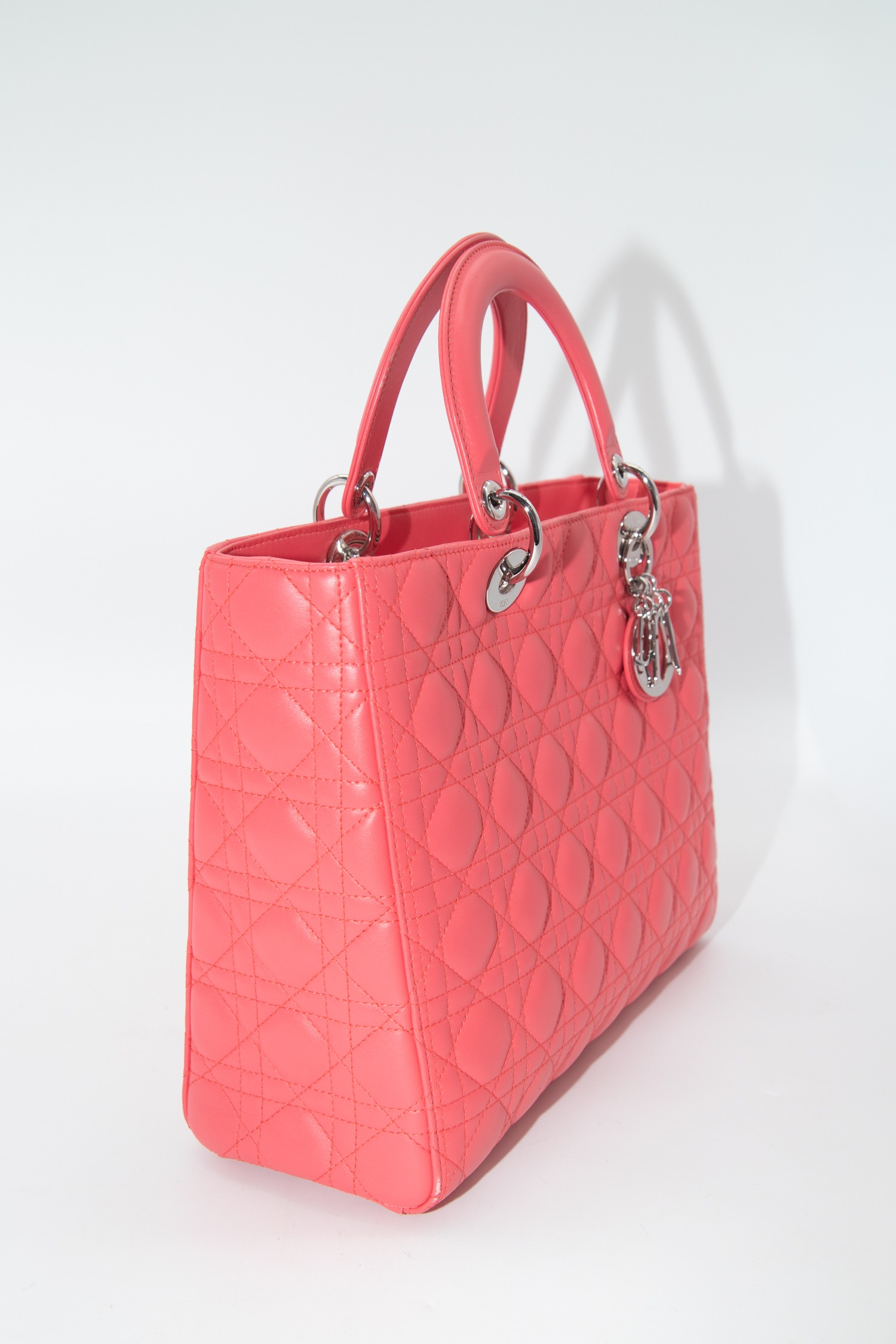 Dior „Large Leather Cannage Lady Dior“ Handtasche in Koralle