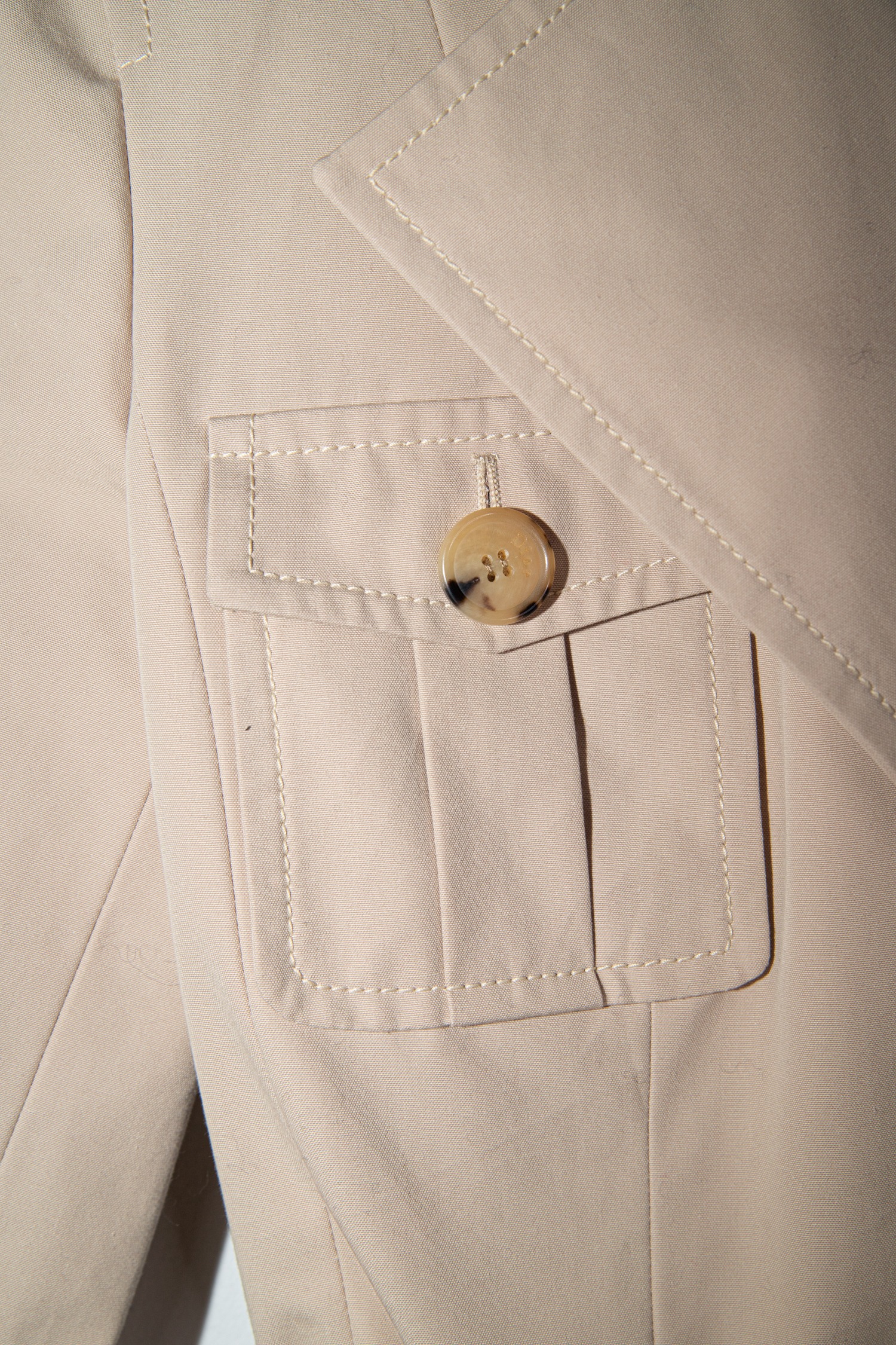 Christian Dior Safarijacke mit Gürtel aus Baumwolle in Beige