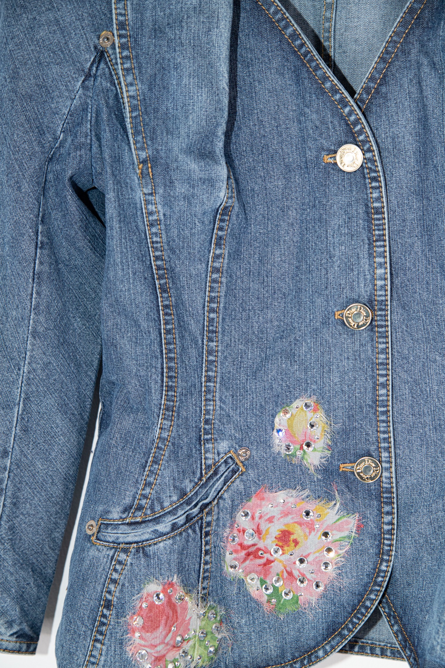 Dior Vintage Jeansjacke mit Applikation in Blau und Rosa