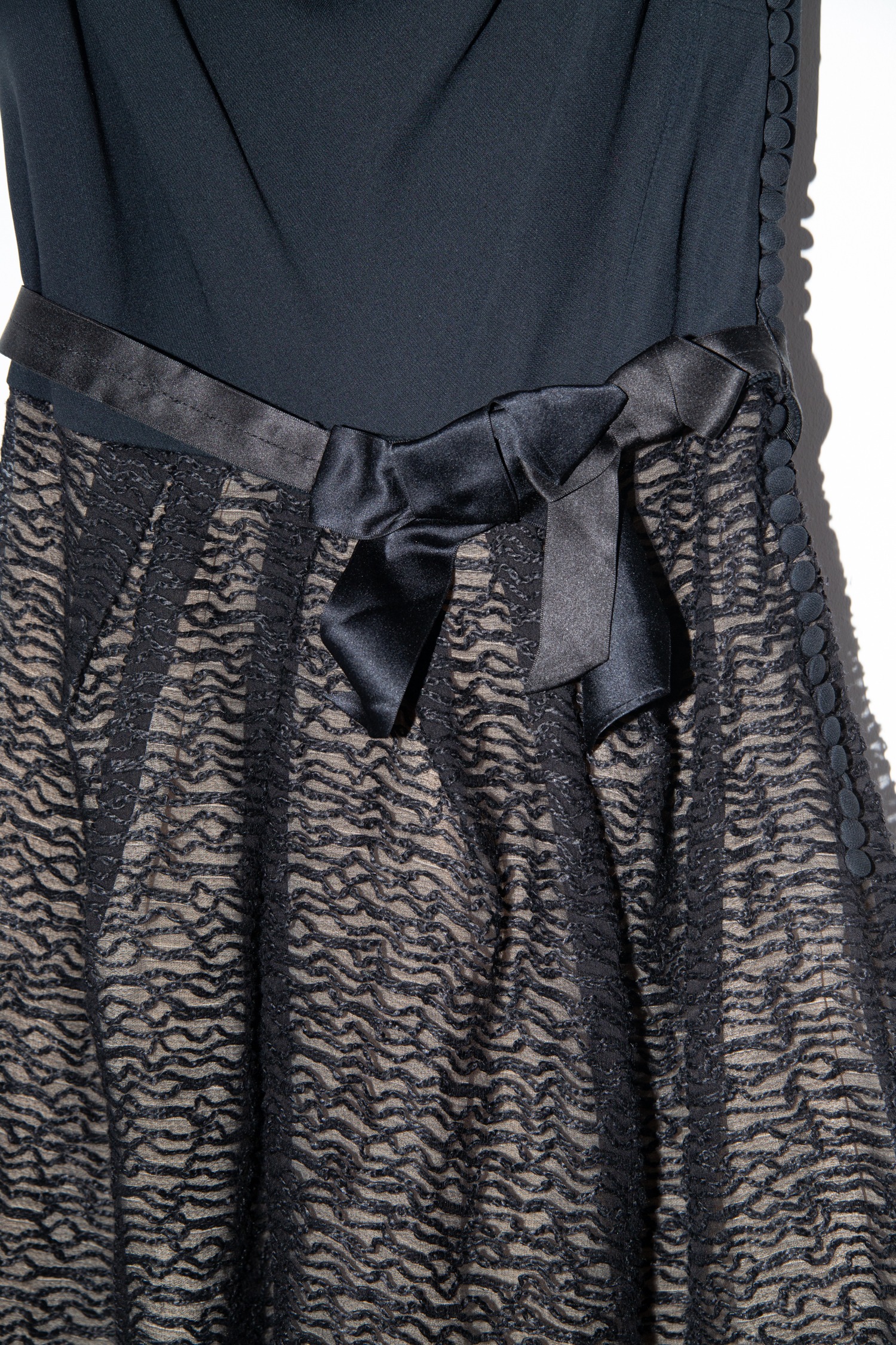 Dior Vintage Minikleid mit Schleife in Schwarz und Natur