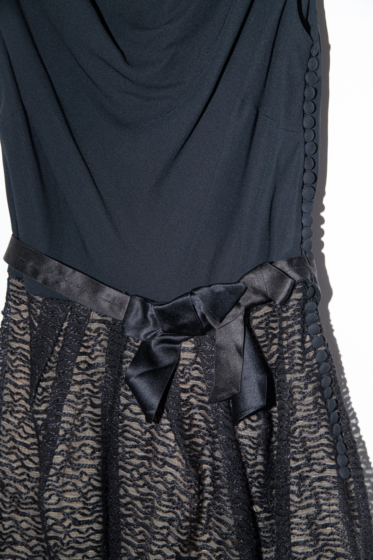 Dior Vintage Minikleid mit Schleife in Schwarz und Natur