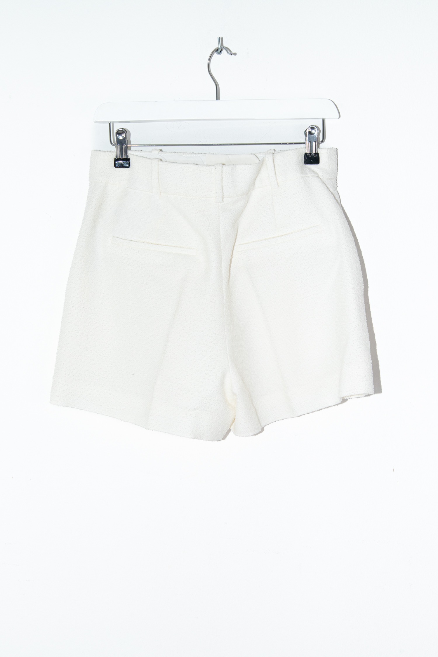 Dior Shorts aus Wollbouclé in Weiß