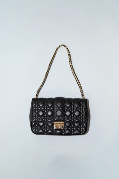 Dior "Miss Dior" Schultertasche in Schwarz und Gold