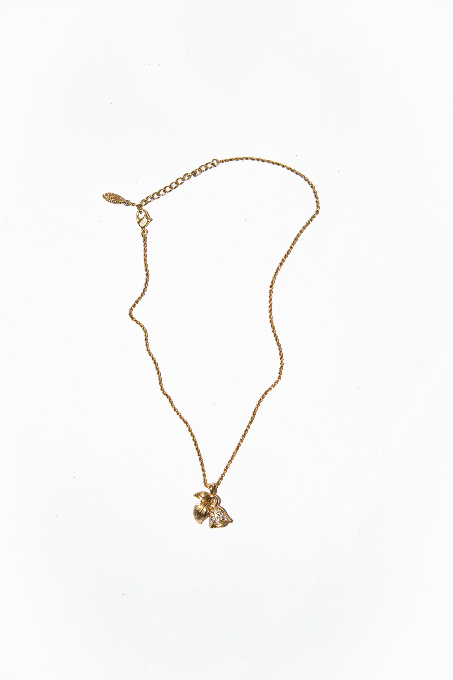 Dior Vintage Halskette mit Blütenanhänger in Gold