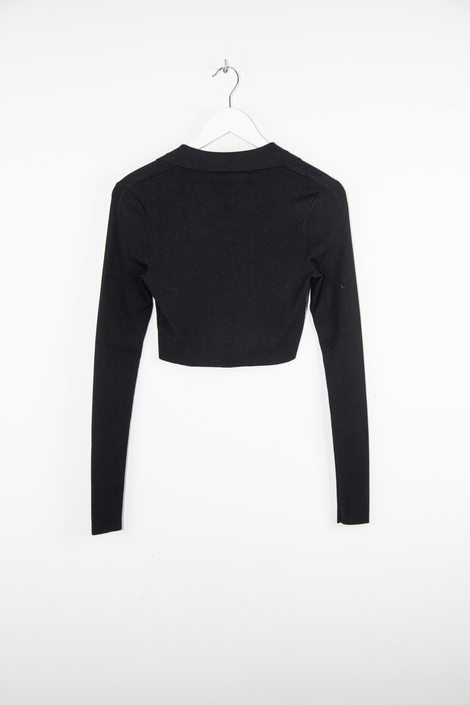 The Frankie Shop "Giselle Cropped Knit" Langarm-Polo in Schwarz