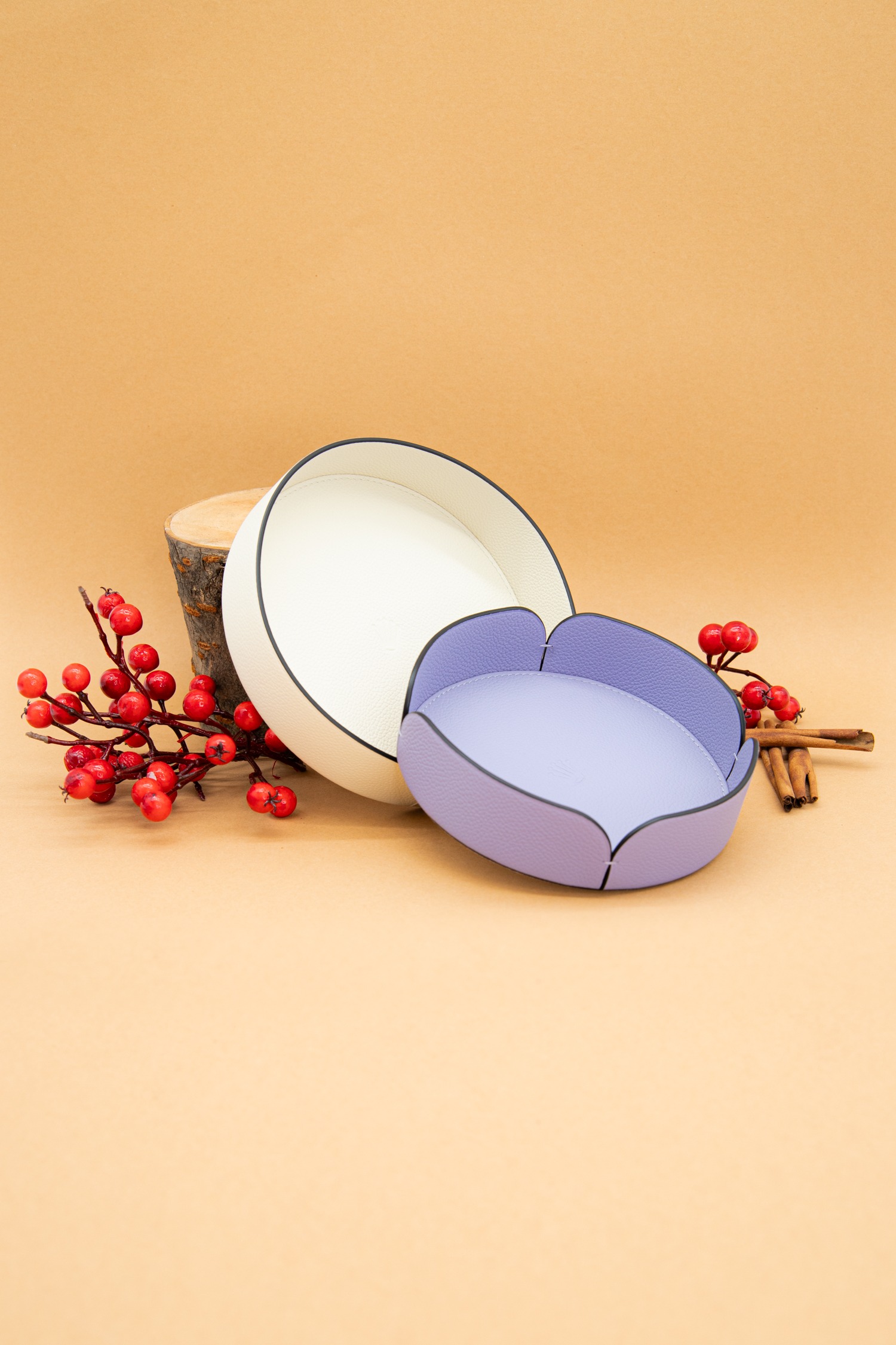 Rolex Leder-Tablett-Set in Lila und Cremeweiß