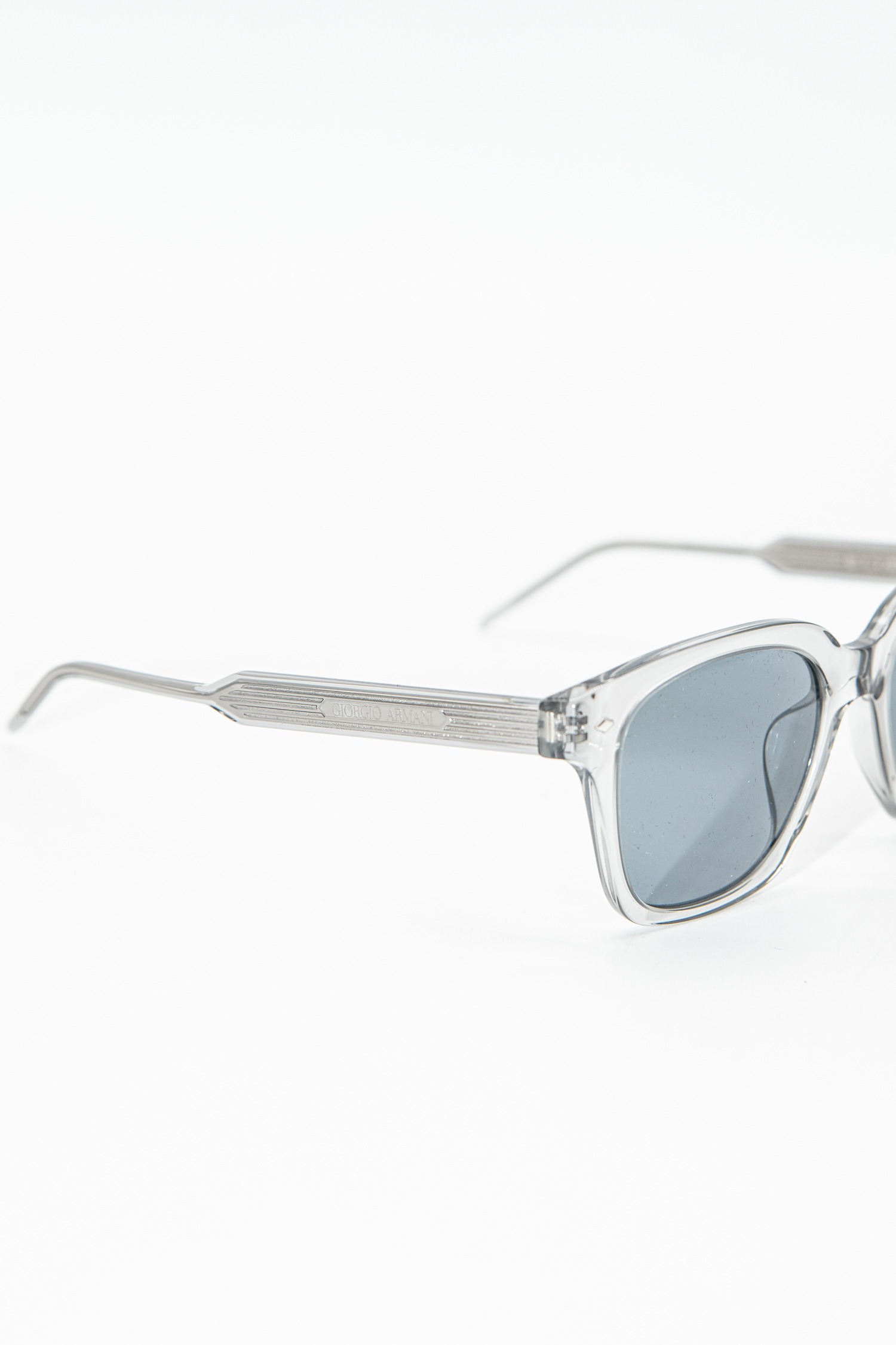 Giorgio Armani Sonnenbrille in Transparent und Hellblau