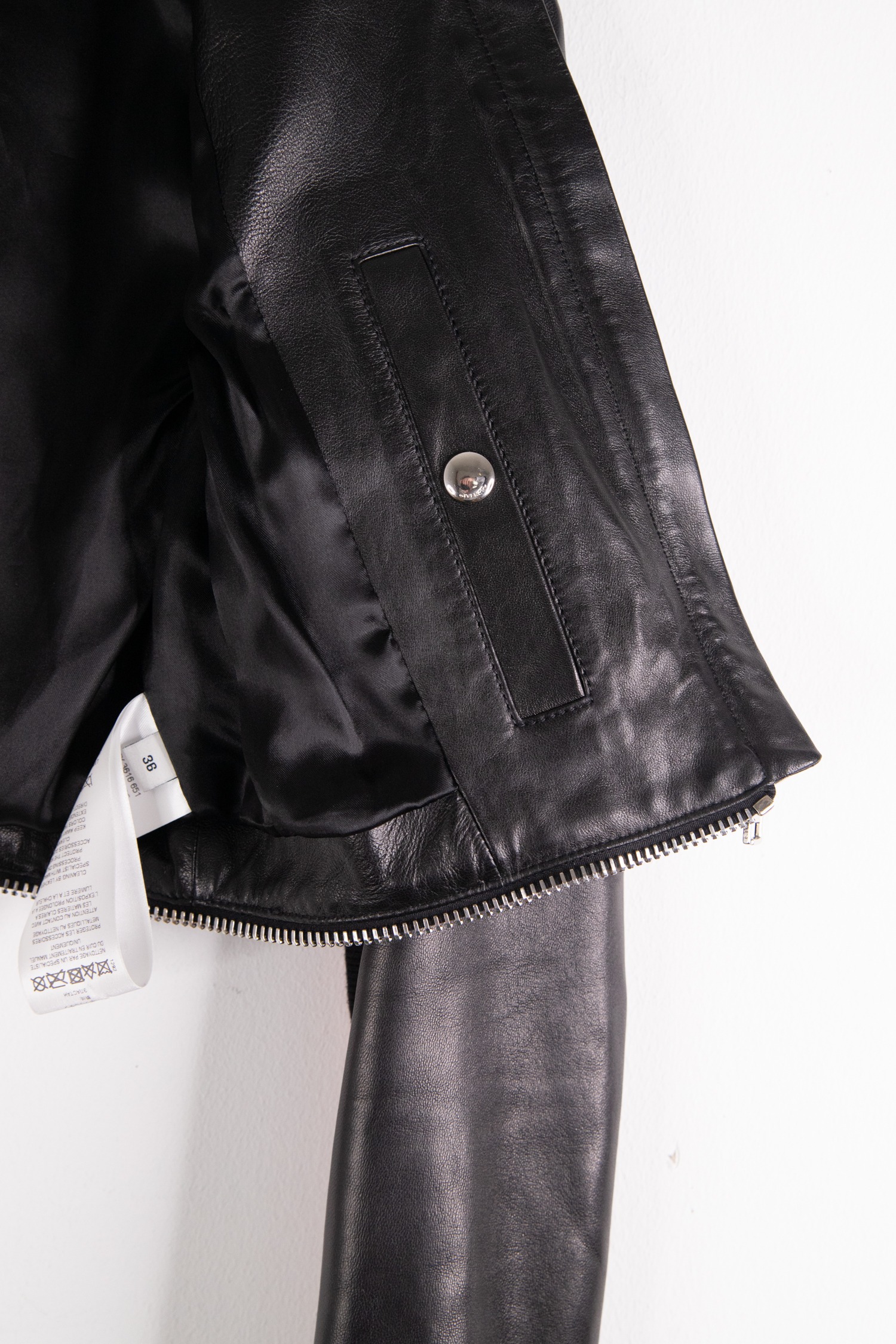 Givenchy Lederjacke in Schwarz, Rot und Weiß