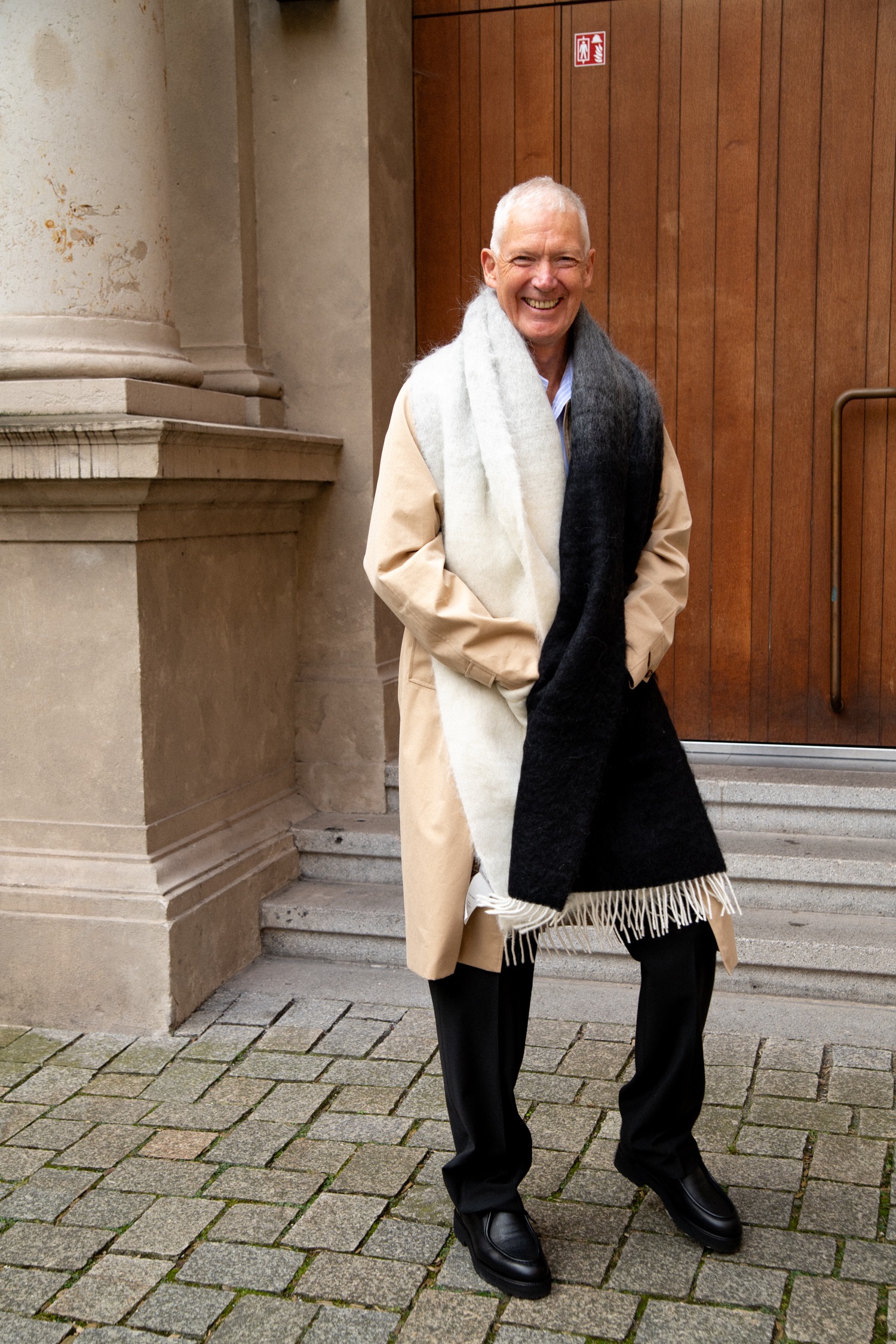Golden Goose "Inez With Pochet" Schal mit Fransen in Schwarz, Grau, Weiß