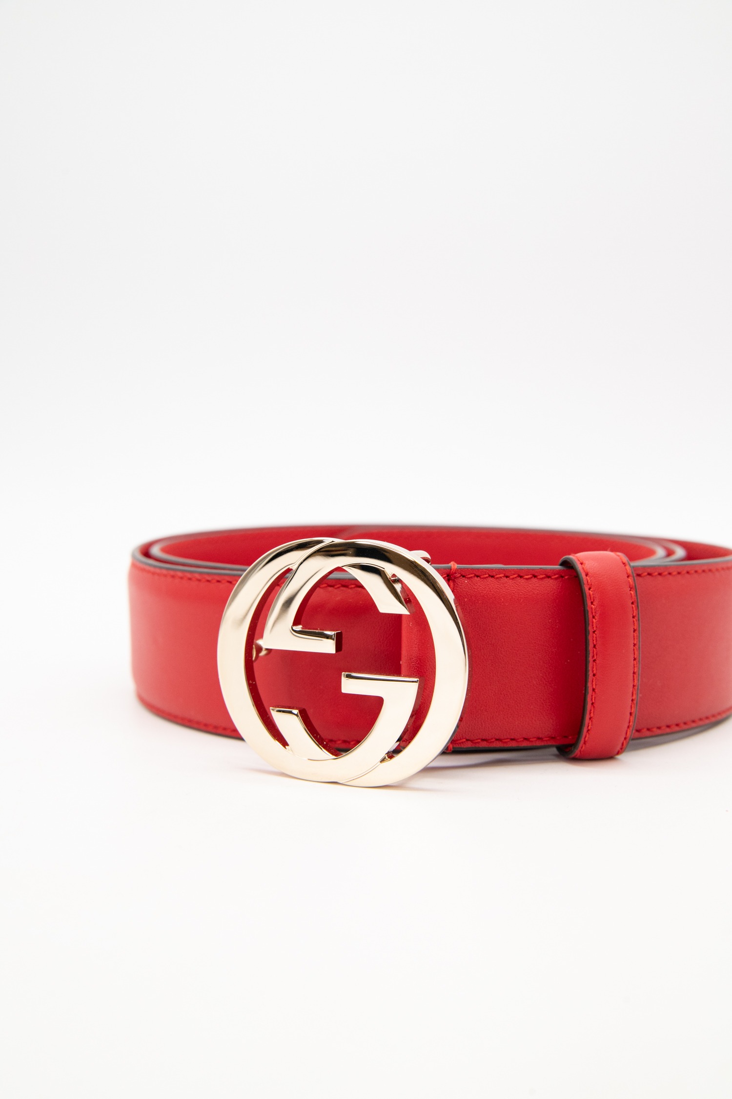 Gucci Gürtel mit GG-Schnalle in Rot und Gold