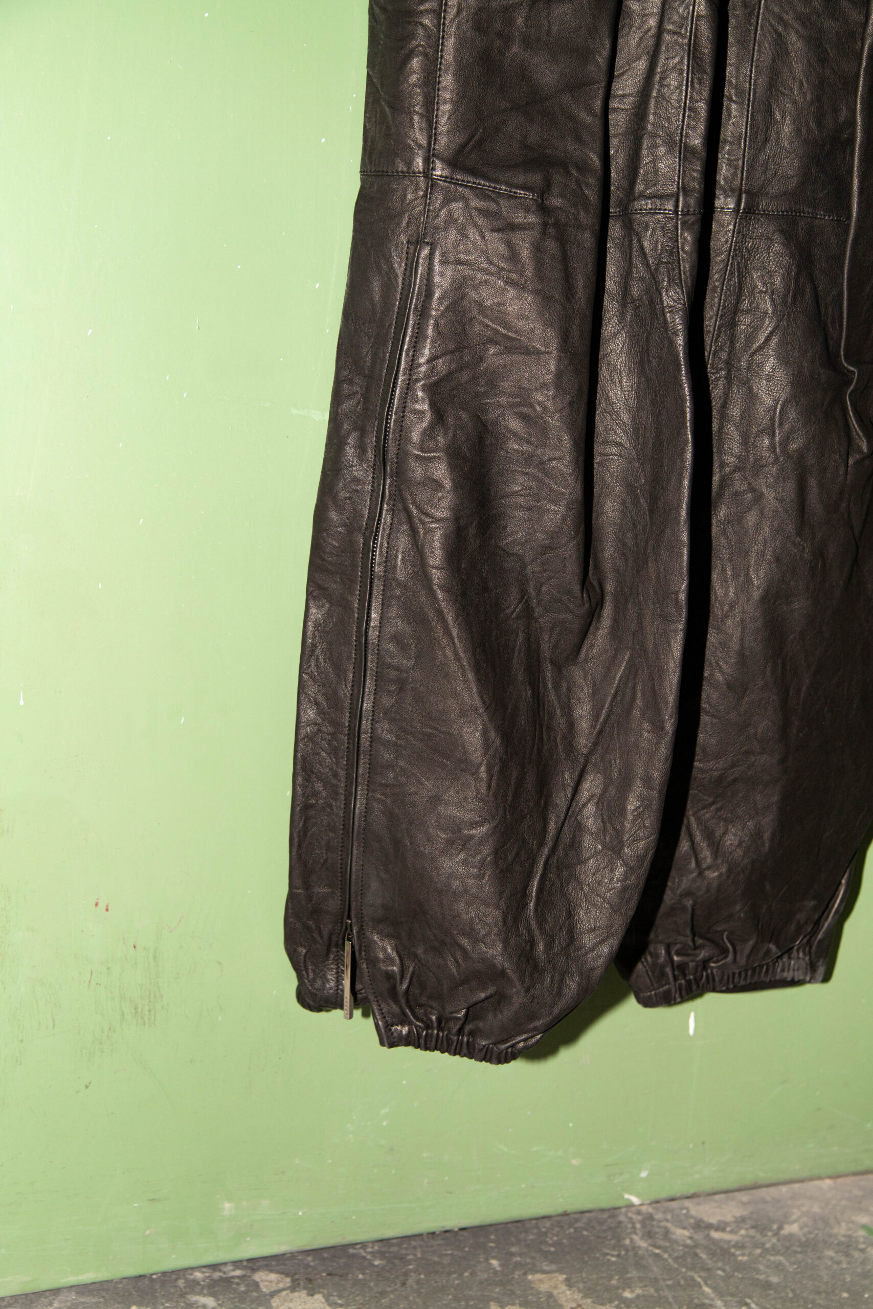 Gucci Vintage Jumpsuit aus Leder in Schwarz