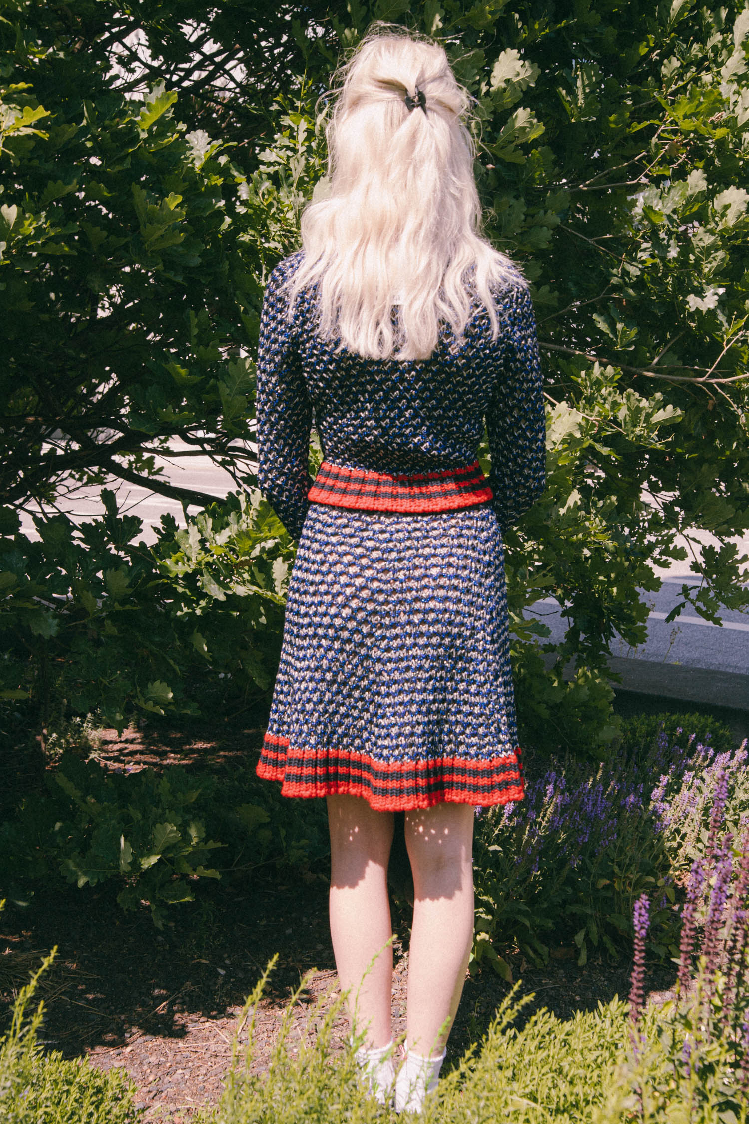 Gucci Set aus Strickjacke und Rock mit Glitzerdetails