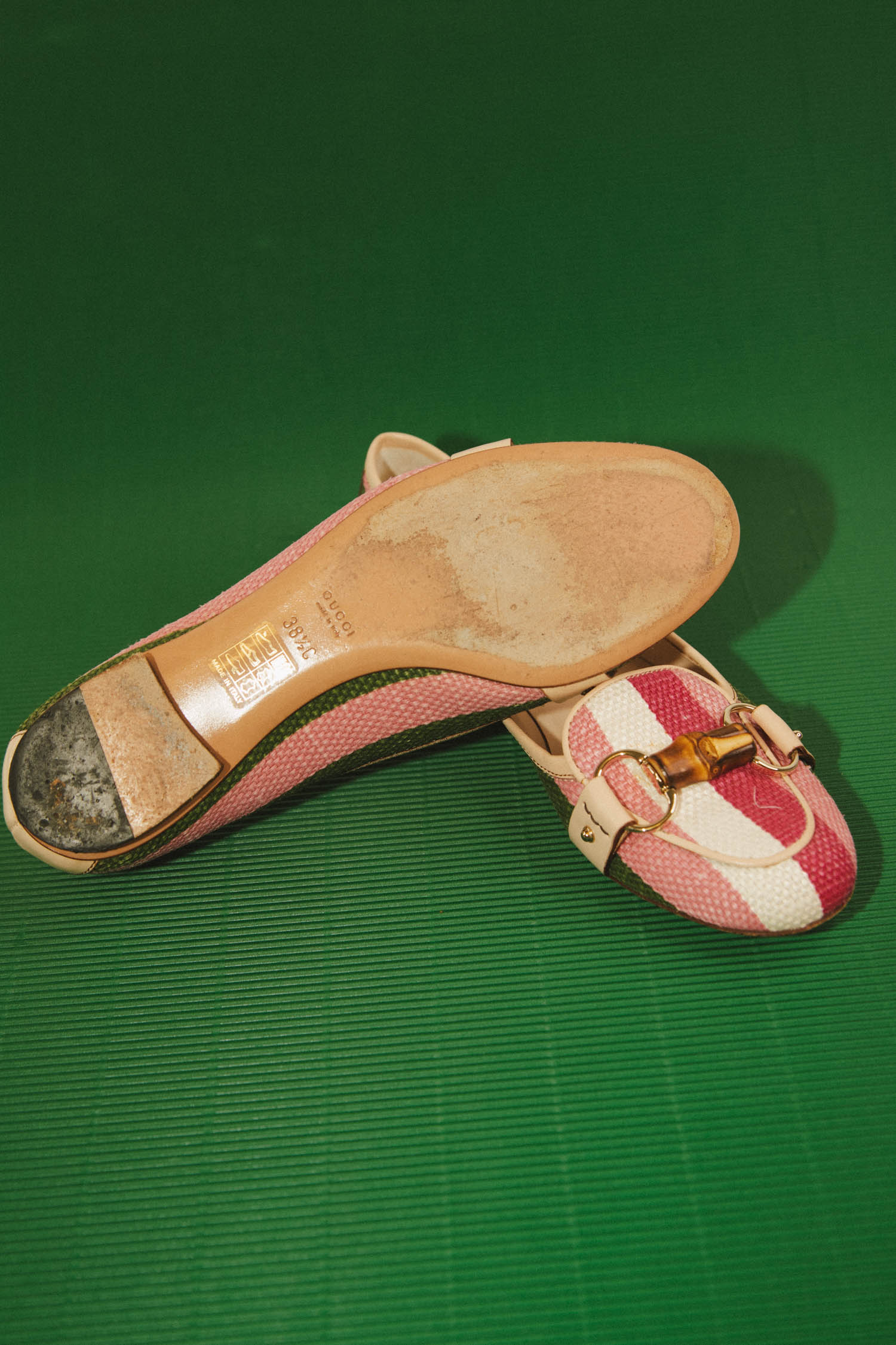 Gucci Ballerinas in Rosa und Grün mit Bambusdetail