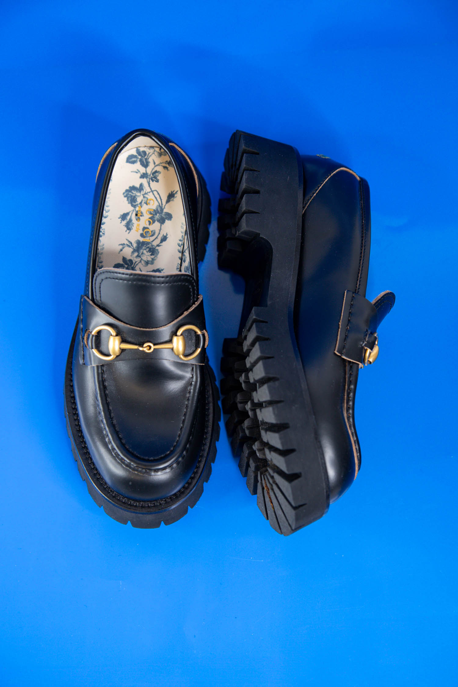 Gucci Loafer mit goldenen Details