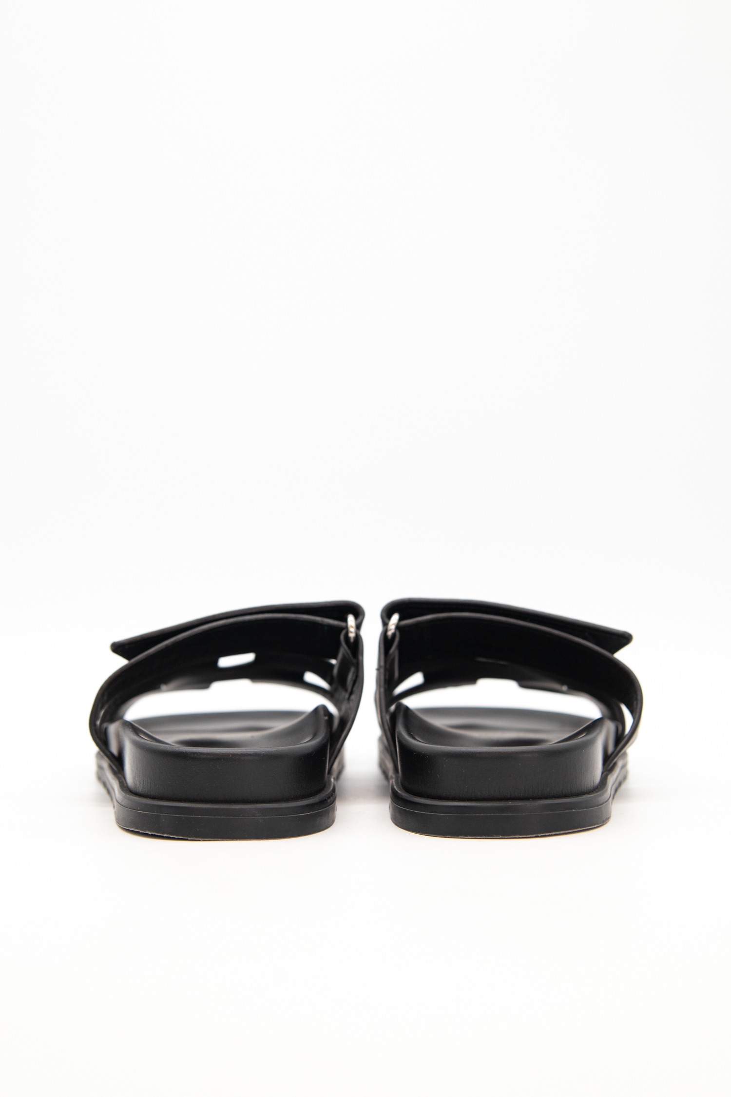 Hermès "Chypre" Sandalen in Schwarz und Silber