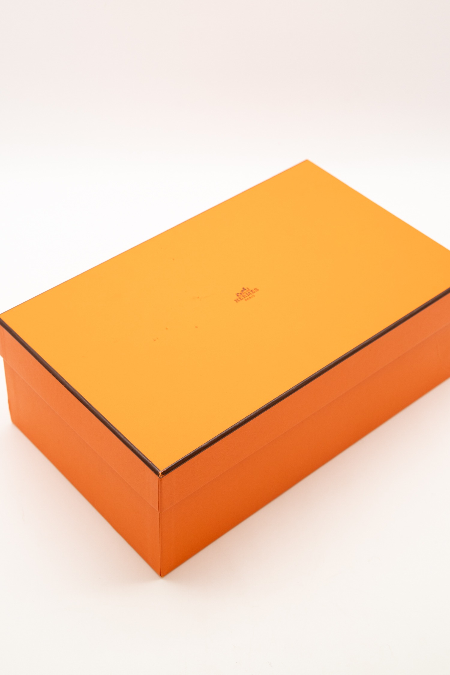 Hermès „Addict“ Stretch-Strick Sneaker in Grau, Orange und Weiß