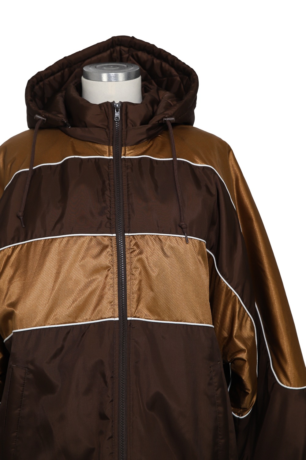 Supreme Jacke in Dunkelbraun und Braun