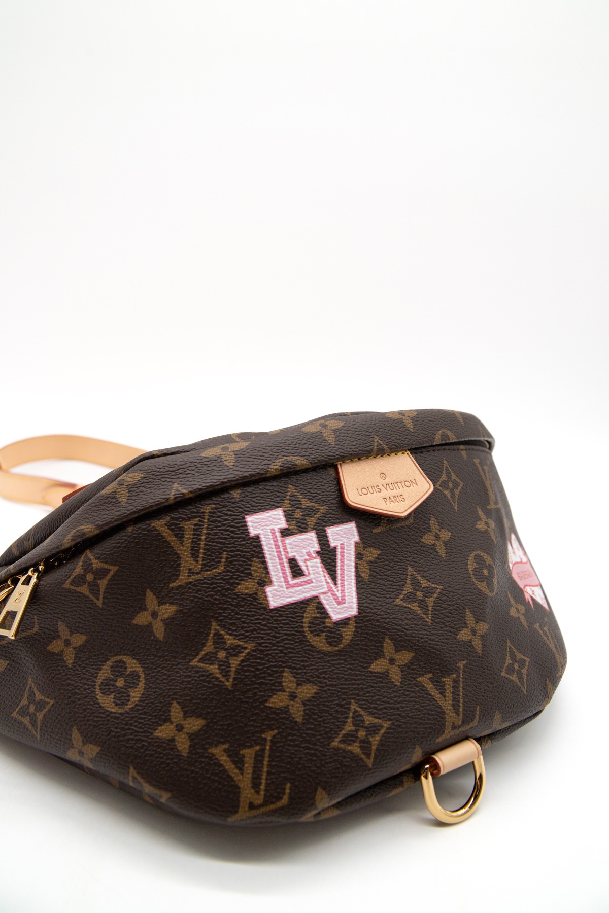 Louis Vuitton "Bum Bag My World Tour" Umhängetasche in Braun