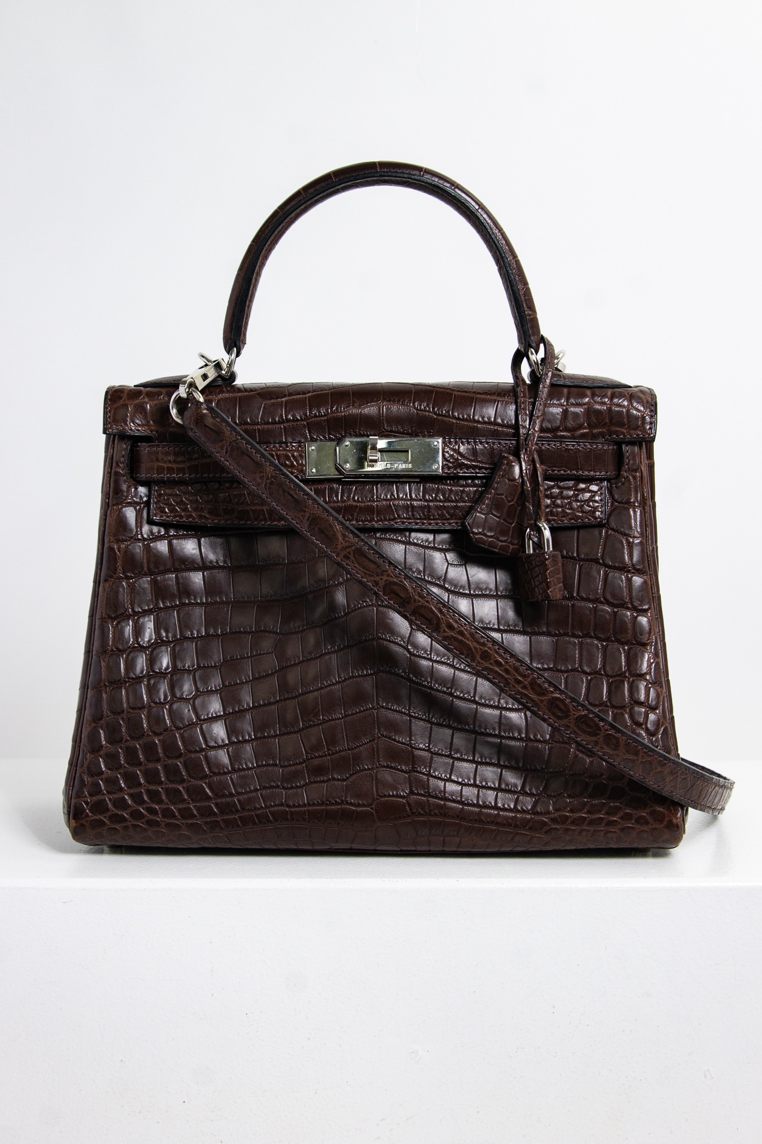 Hermès "Kelly 28 Niloticus" in dunkelbraun