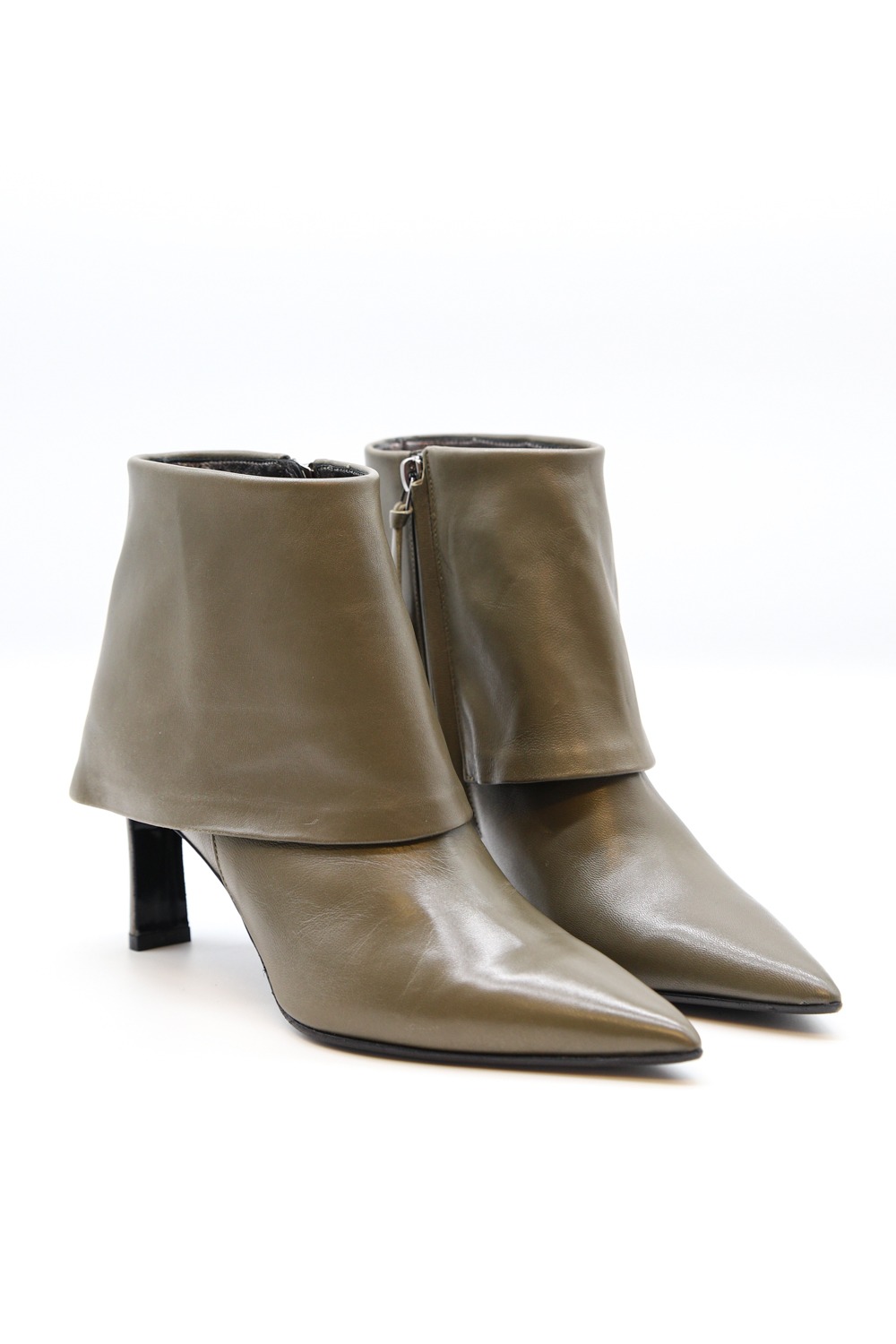 Dorothee Schumacher Stiefelette mit Absatz in Khaki