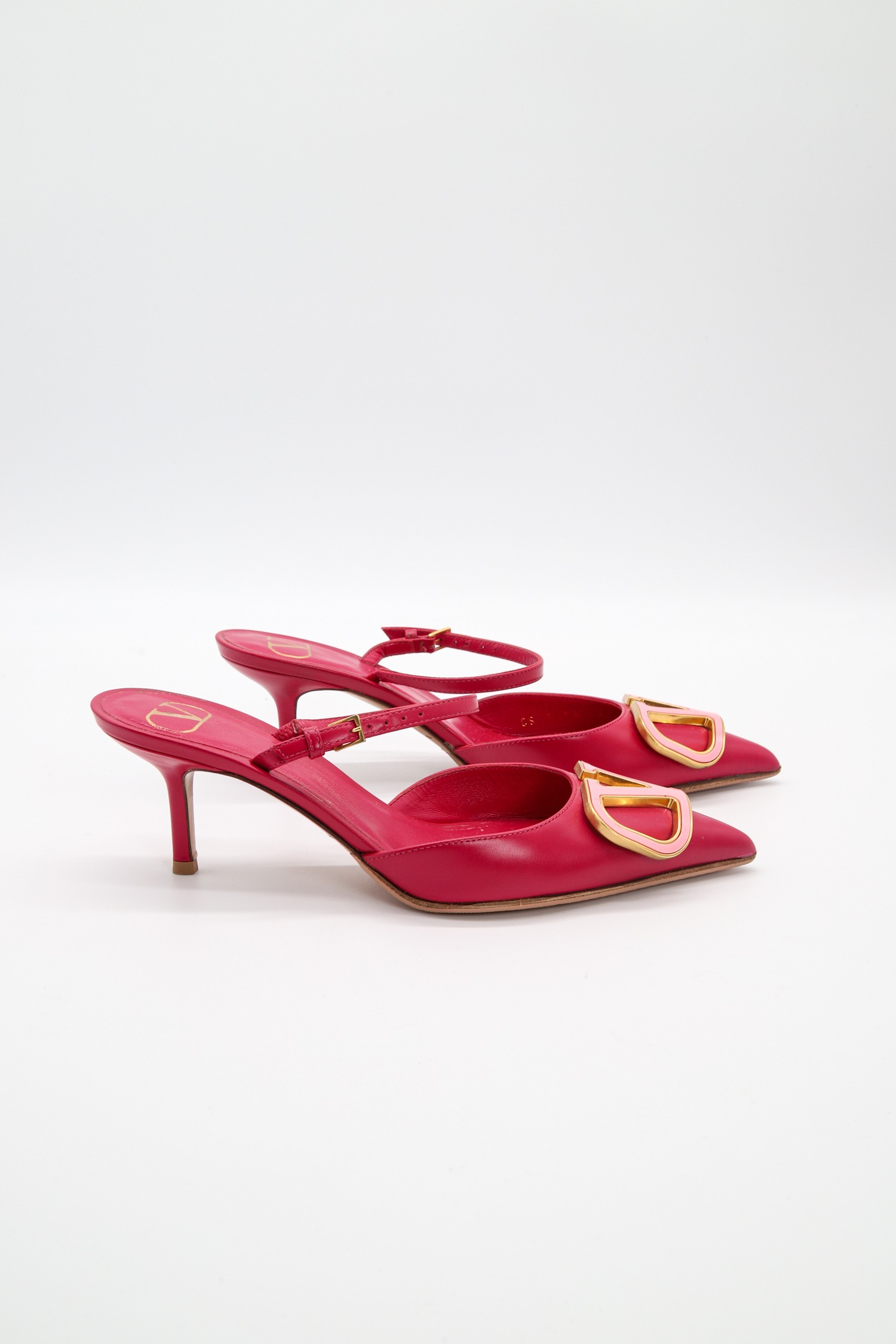 Valentino "VLogo Signature" Pumps in Pink