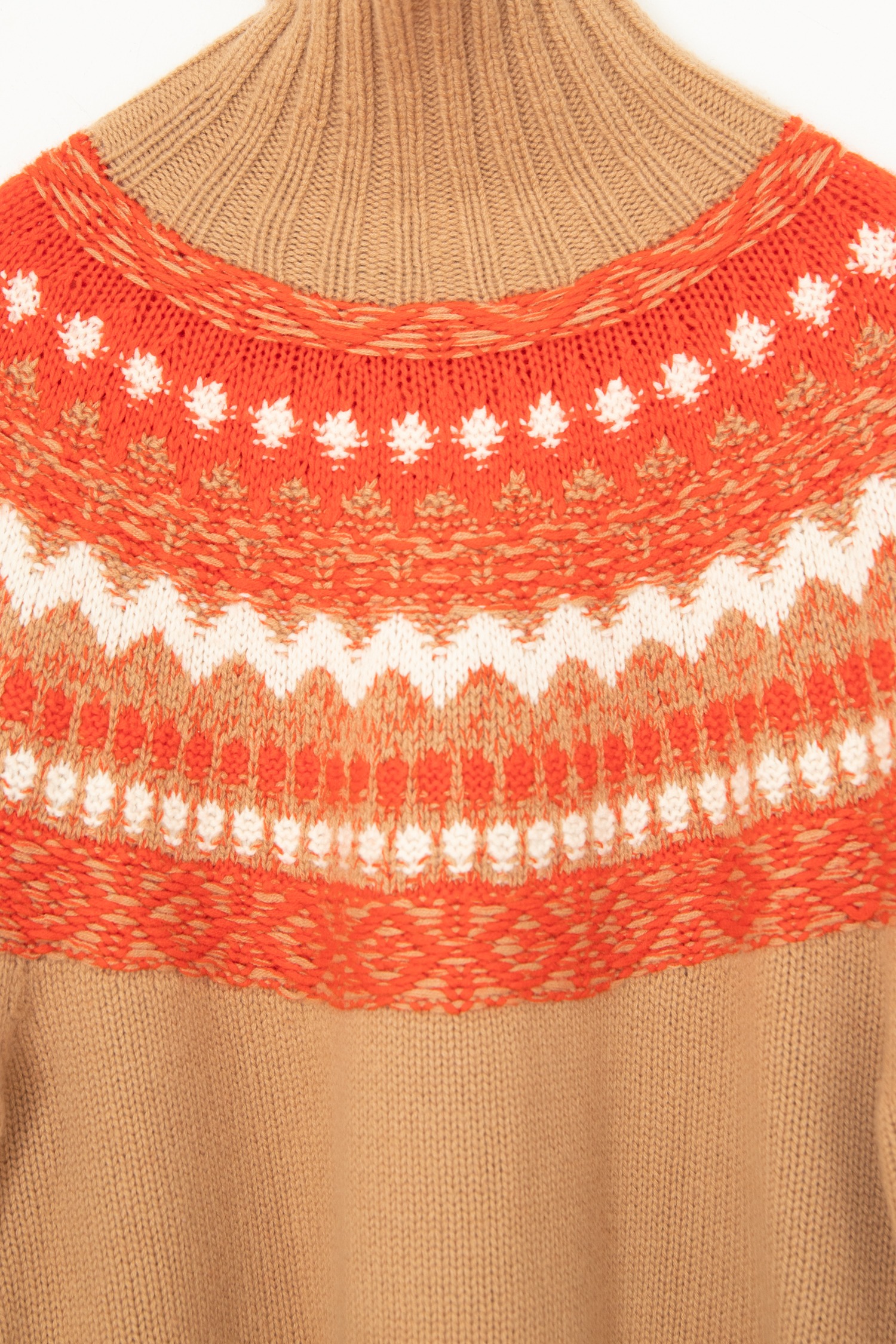 Iris von Arnim Rollkragenpullover in Hellbraun und Orange