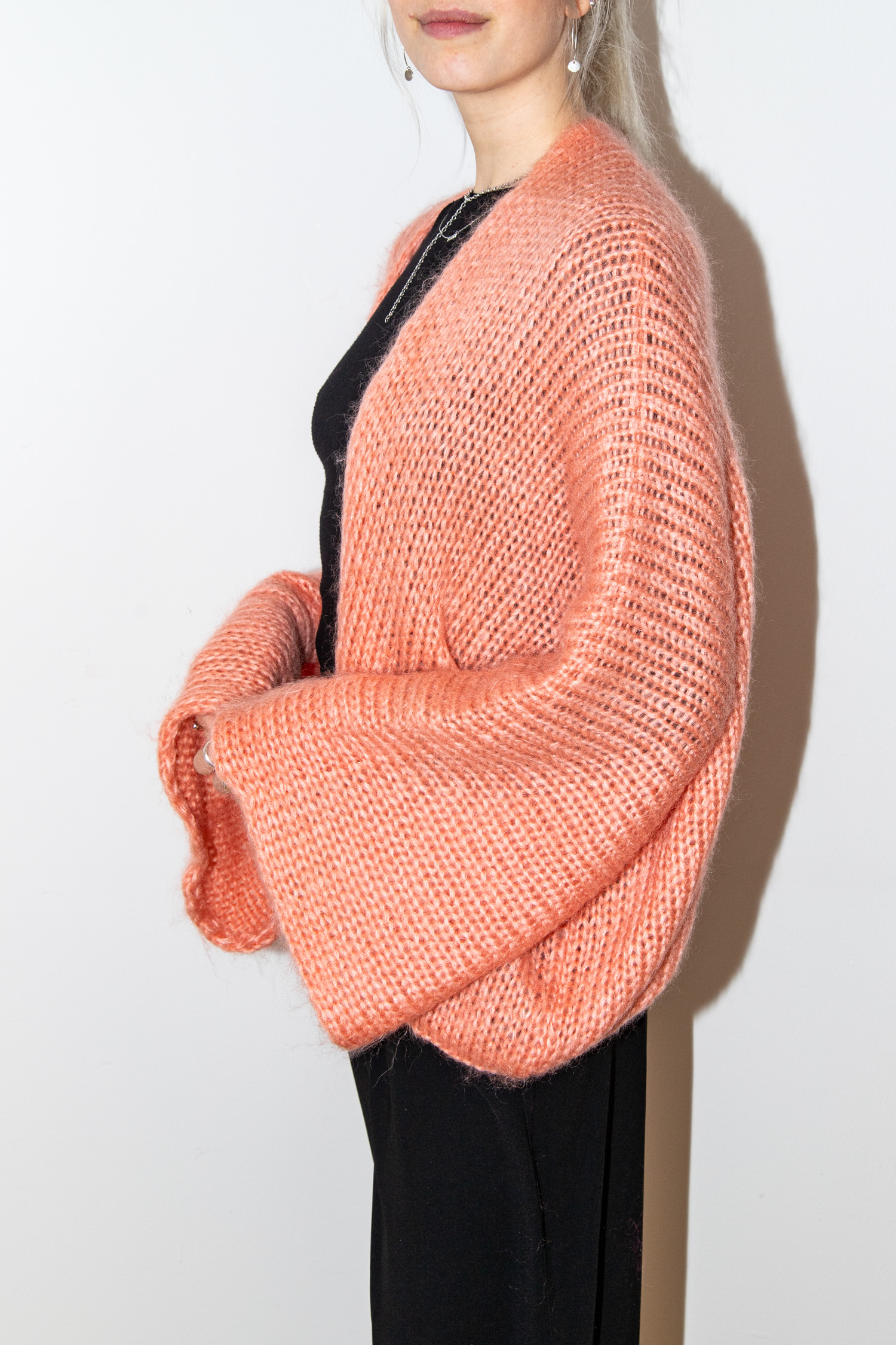 Items 14 lockere Strickjacke in Apricot