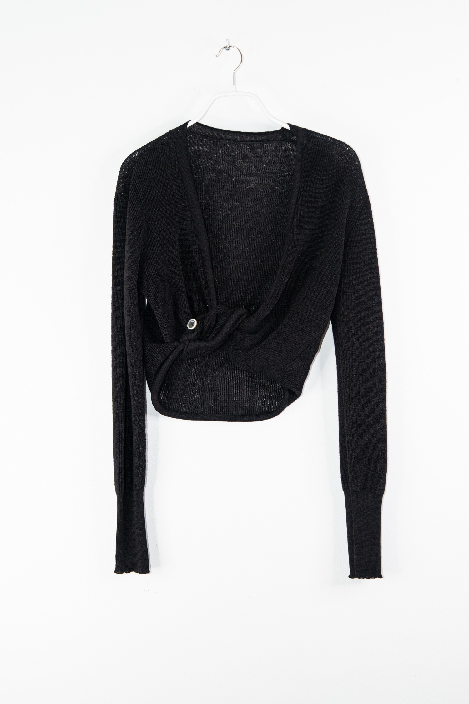 Jacquemus "Le Gilet Noué" Pullover mit Knotenfront in Schwarz