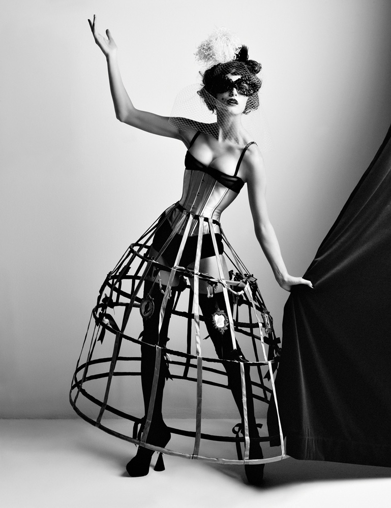 Karl Lagerfeld Edita Vilkeviciute Vogue 2009