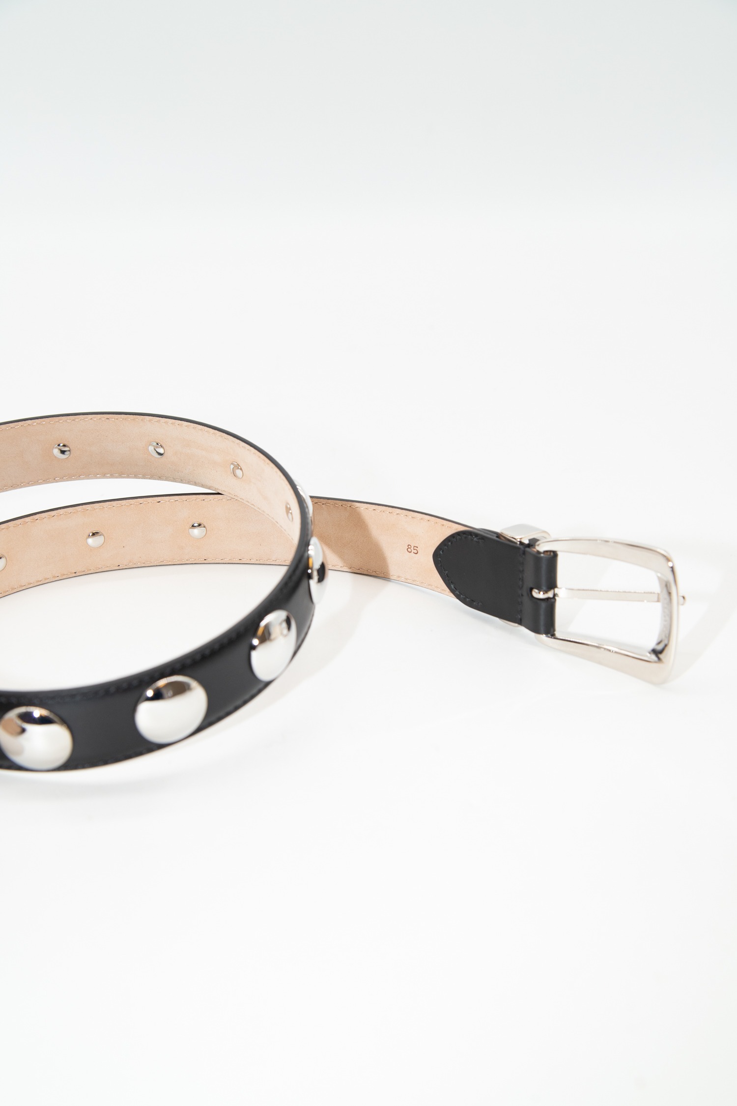 Khaite "The Benny" Gürtel mit Nieten in Schwarz und Silber