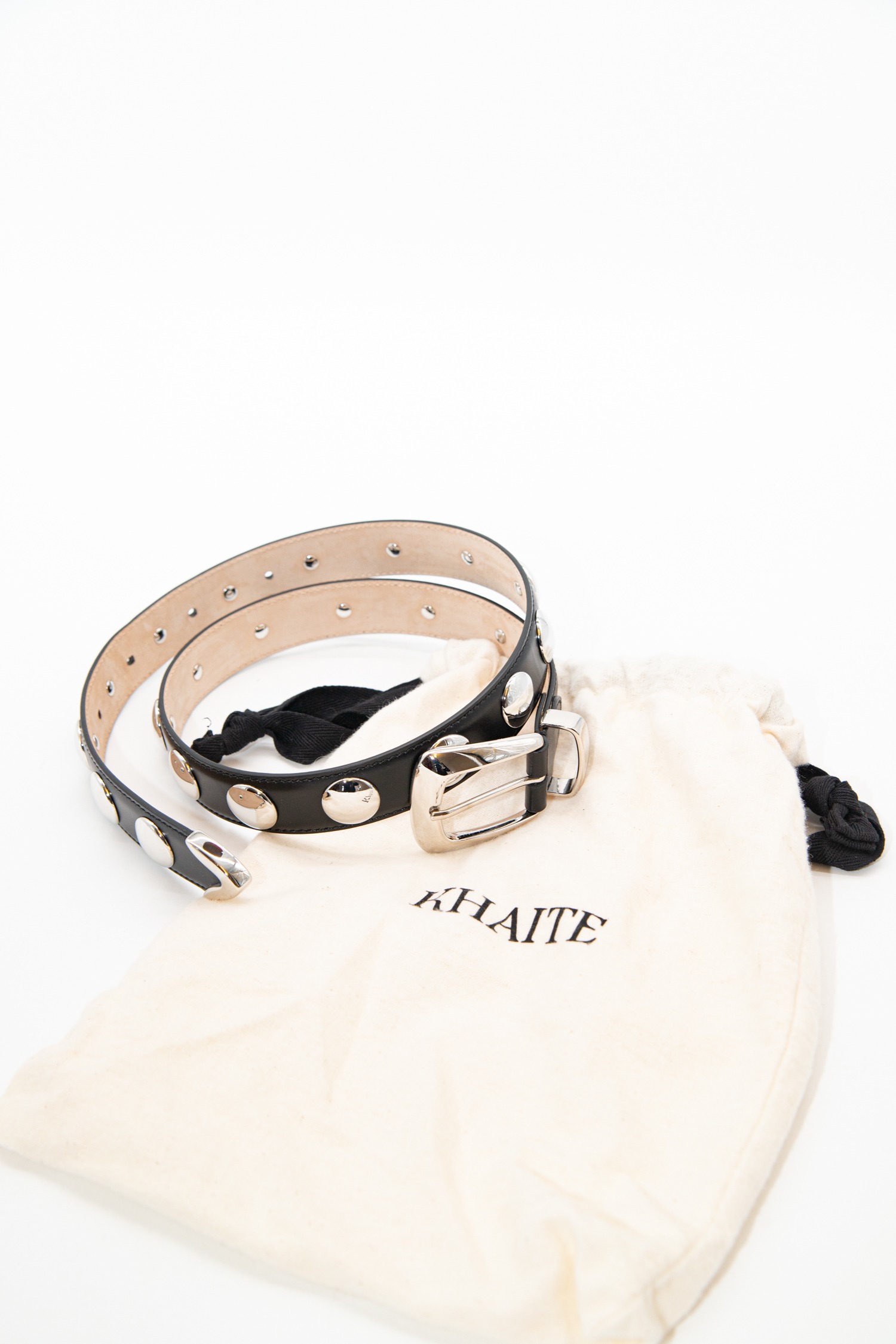 Khaite "The Benny" Gürtel mit Nieten in Schwarz und Silber