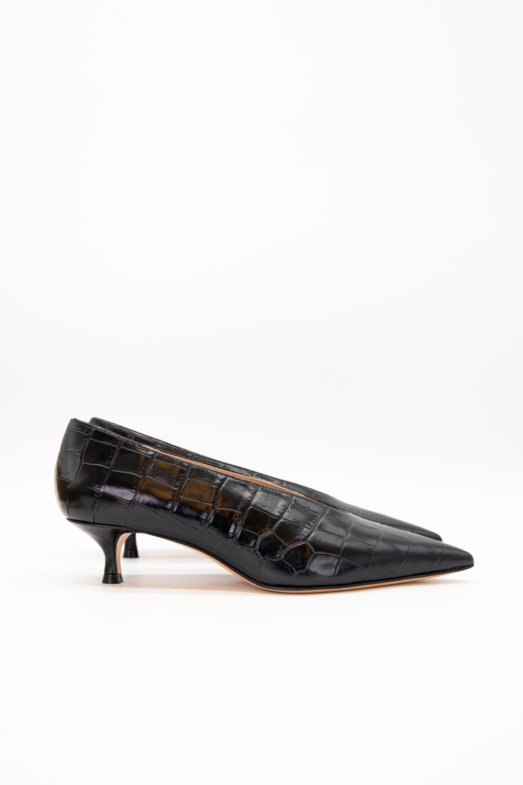 Le Monde Béryl "Babouche" Pumps in Kroko-Optik in Schwarz