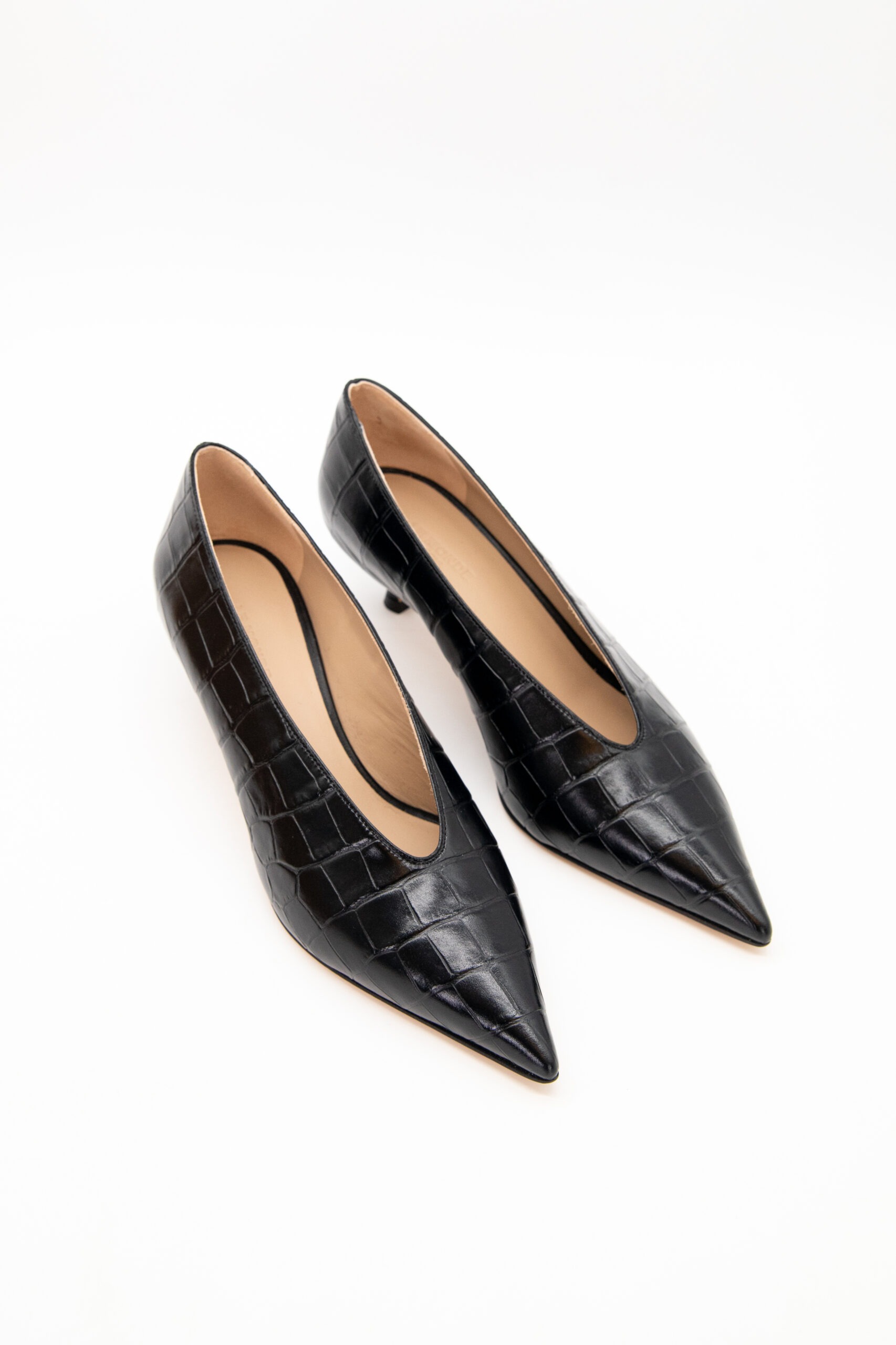 Le Monde Béryl "Babouche" Pumps in Kroko-Optik in Schwarz