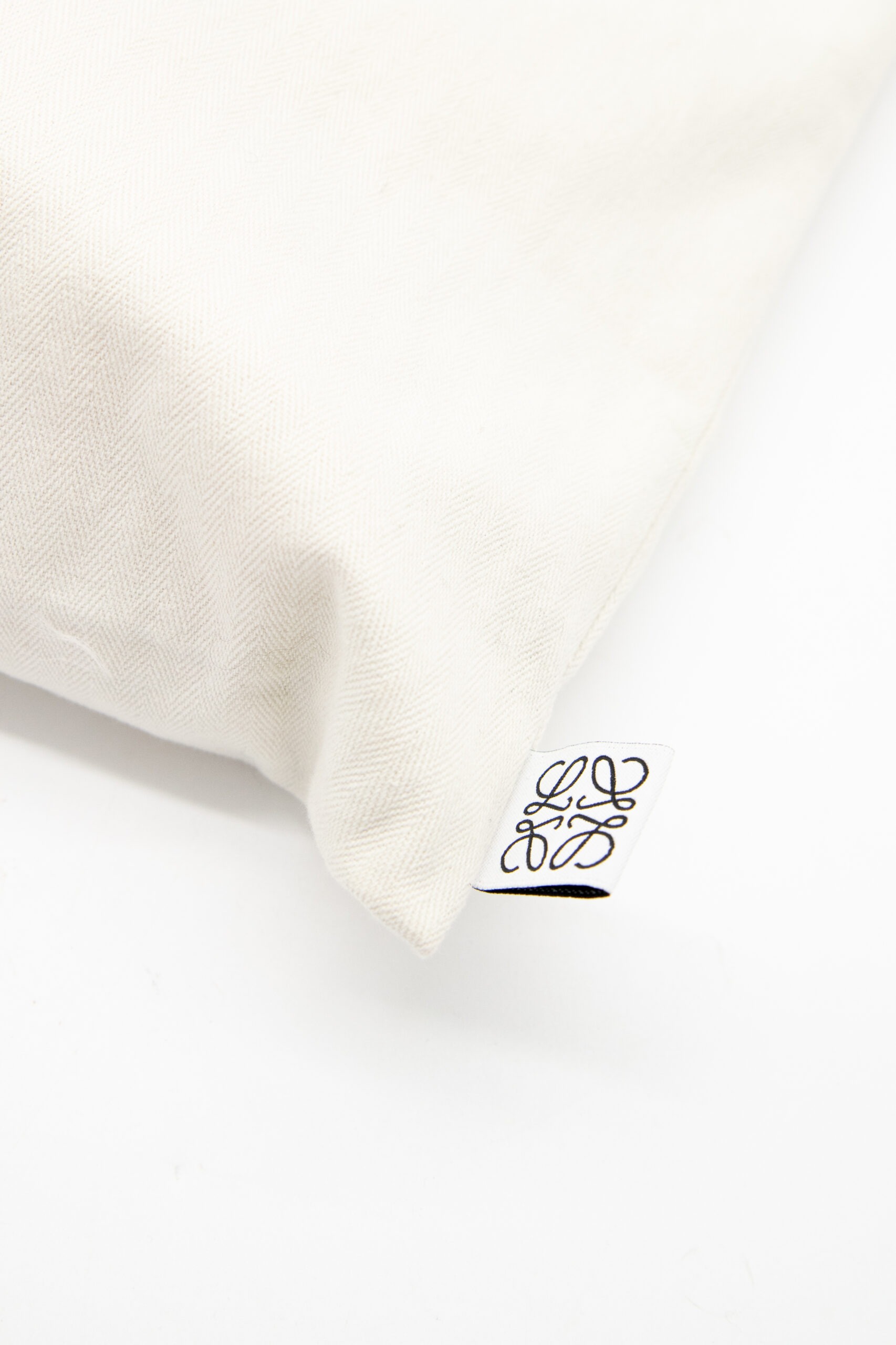 Loewe "Flamenco Clutch Chain Mini" Schultertasche in Gold