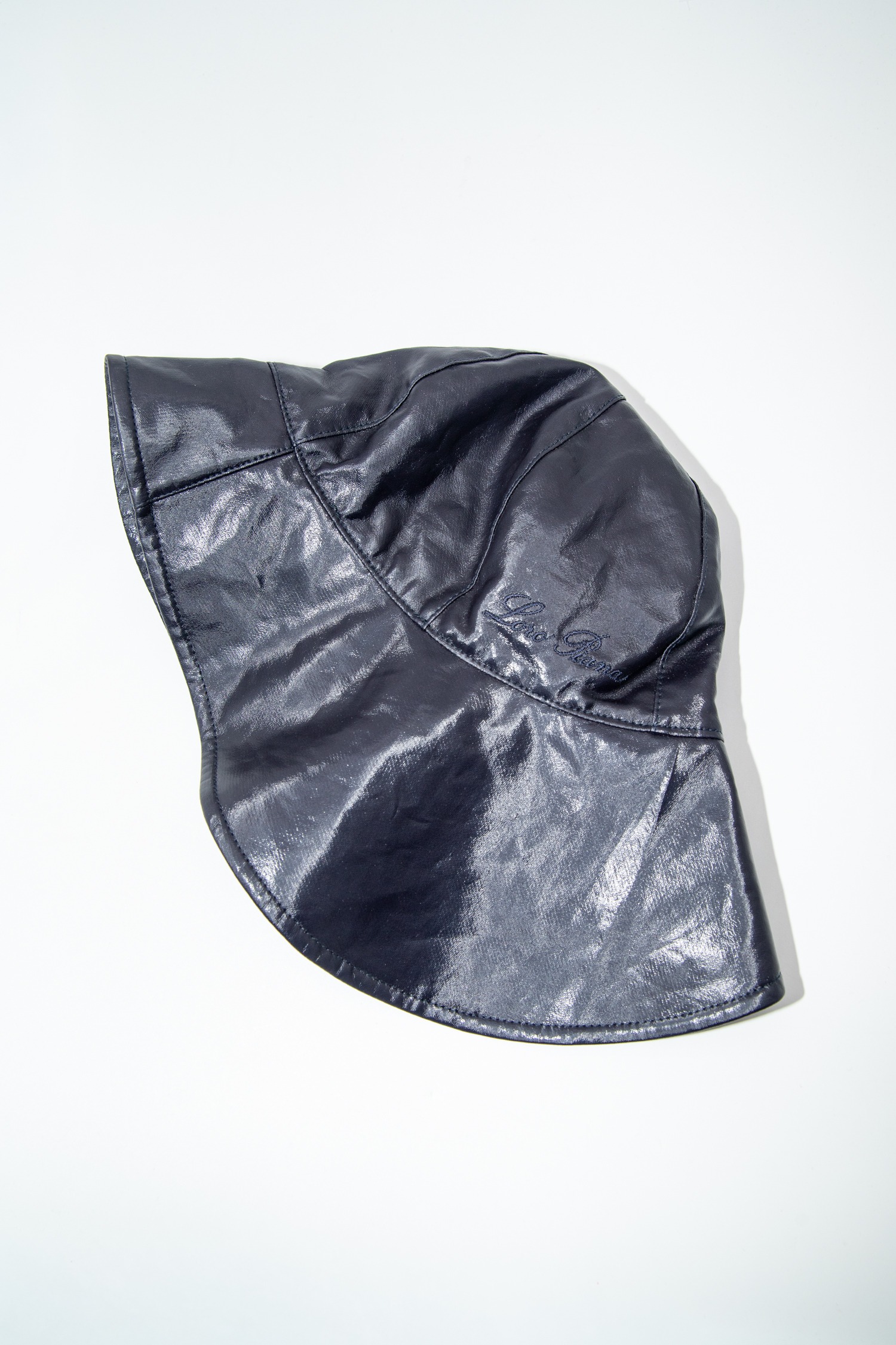 Loro Piana Regenhut in Aubergine