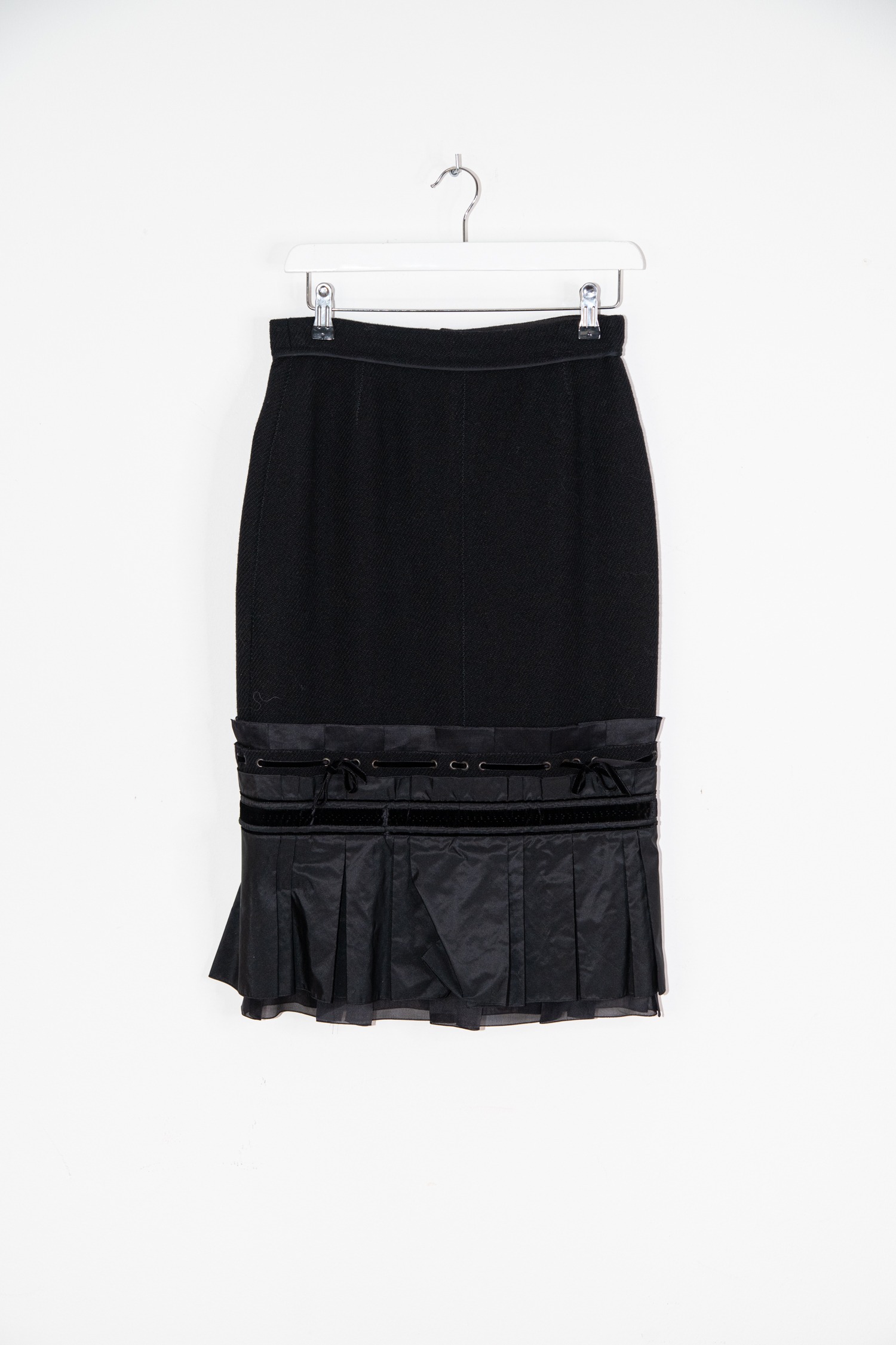 Vintage Louis Vuitton Midirock mit Faltendetails in Schwarz