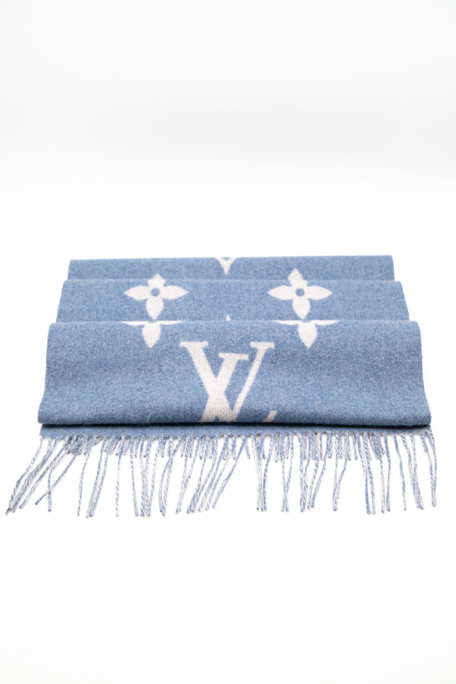 Louis Vuitton "Reykjavik" Schal in Blau und Hellgrau