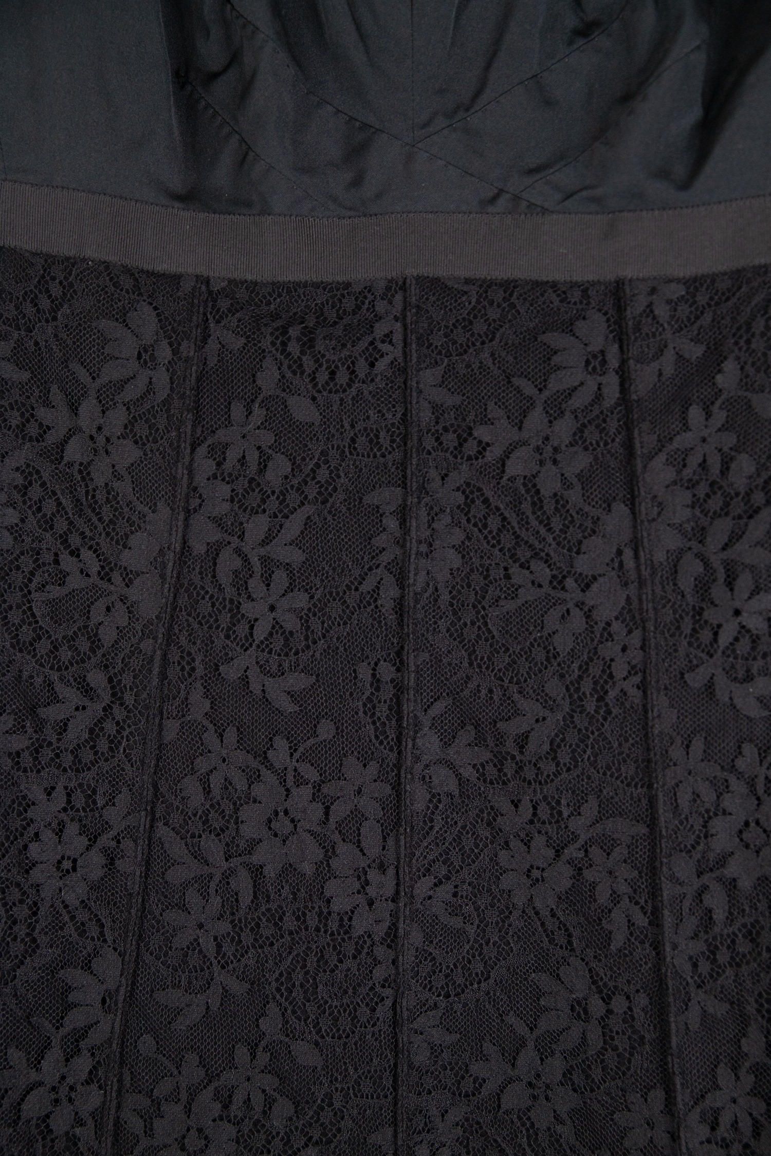 Louis Vuitton Minikleid mit Spitze in Schwarz