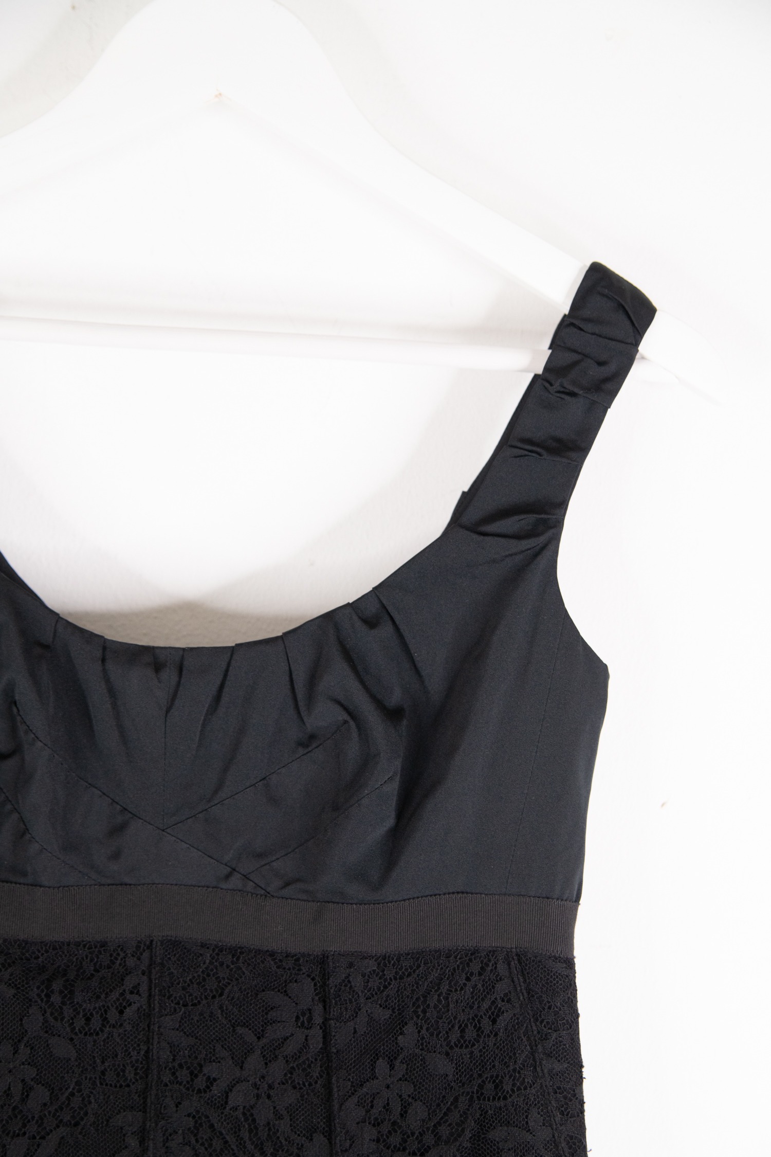 Louis Vuitton Minikleid mit Spitze in Schwarz