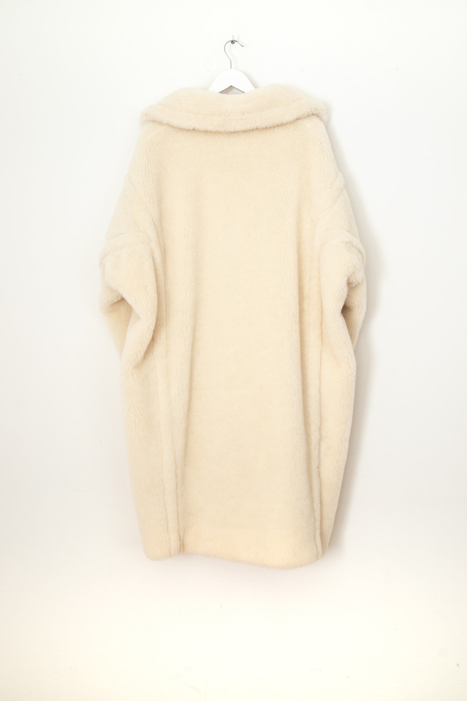 Max Mara "Teddy Bear Icon Coat" aus Alpakawolle in Ecru