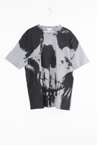 Alexander McQueen Oversized T-Shirt in Hellgrau und Schwarz